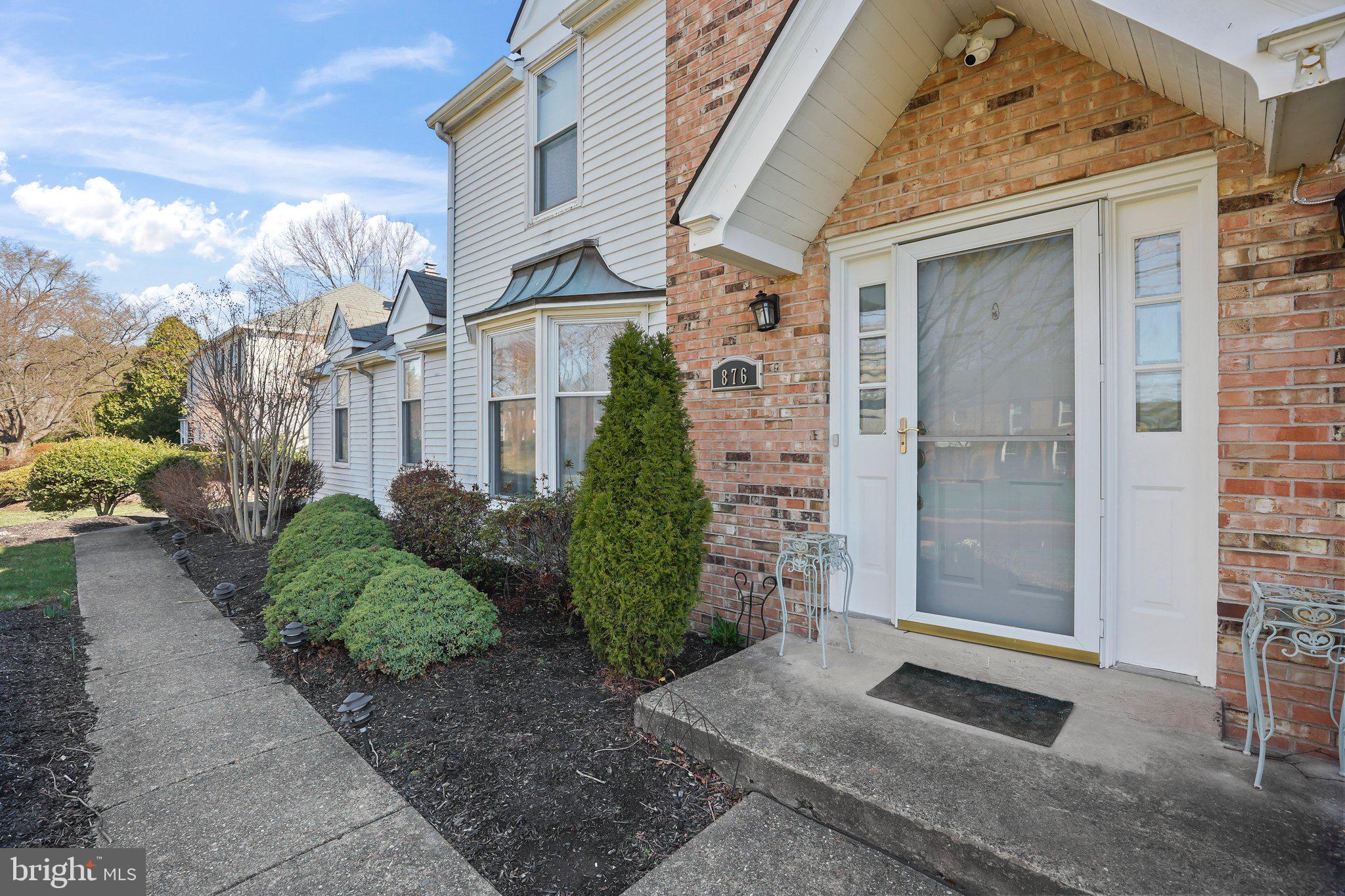 876 HENRY DRIVE