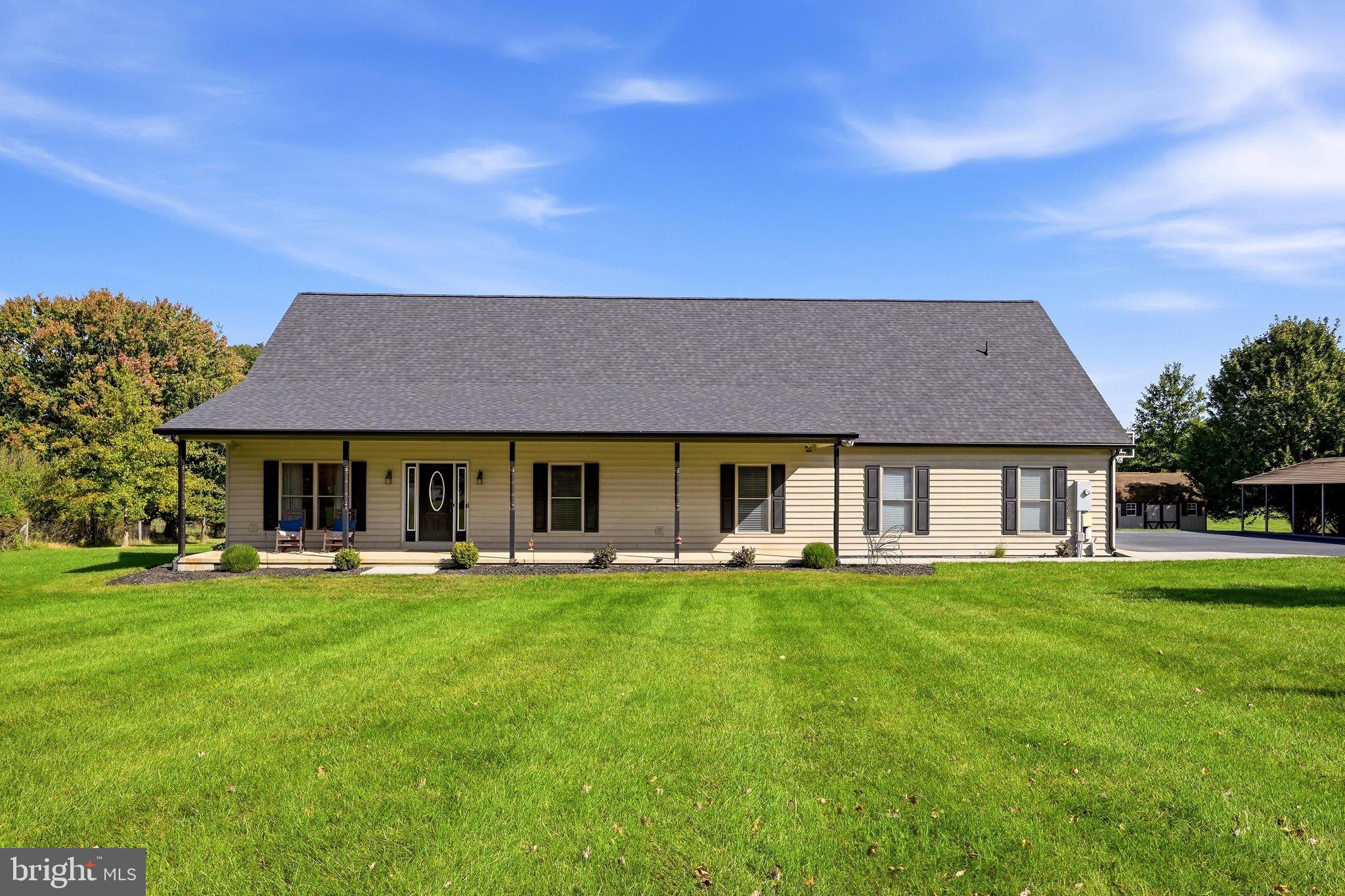 858 ABBIE LANE