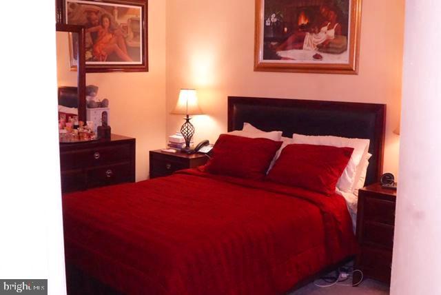 NEW CARROLLTON - Residential