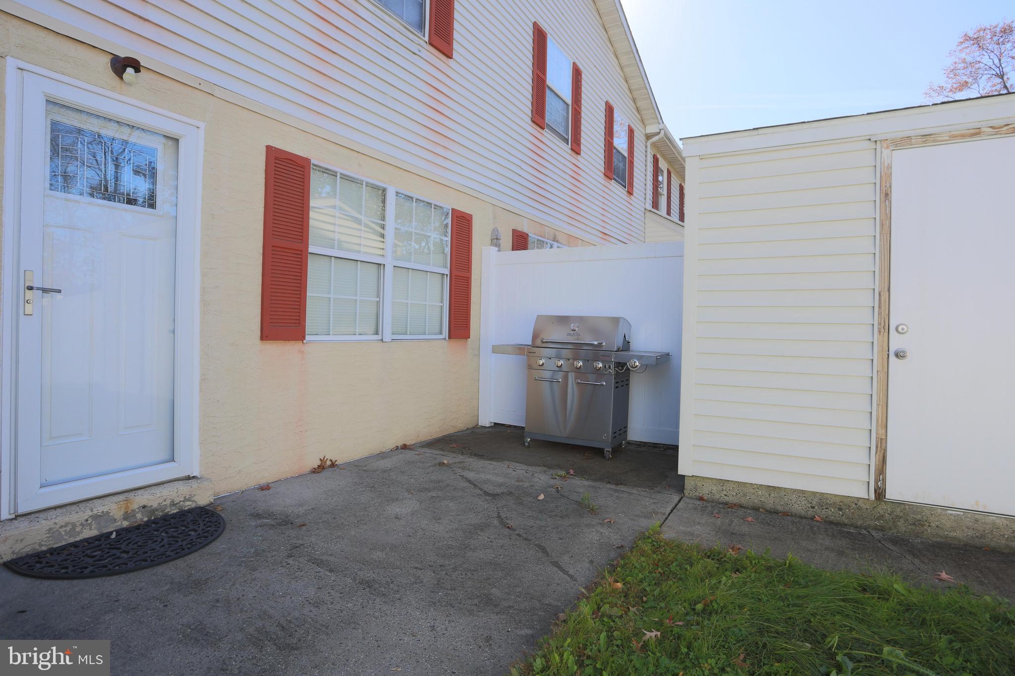 QUAKER GREEN - Residential