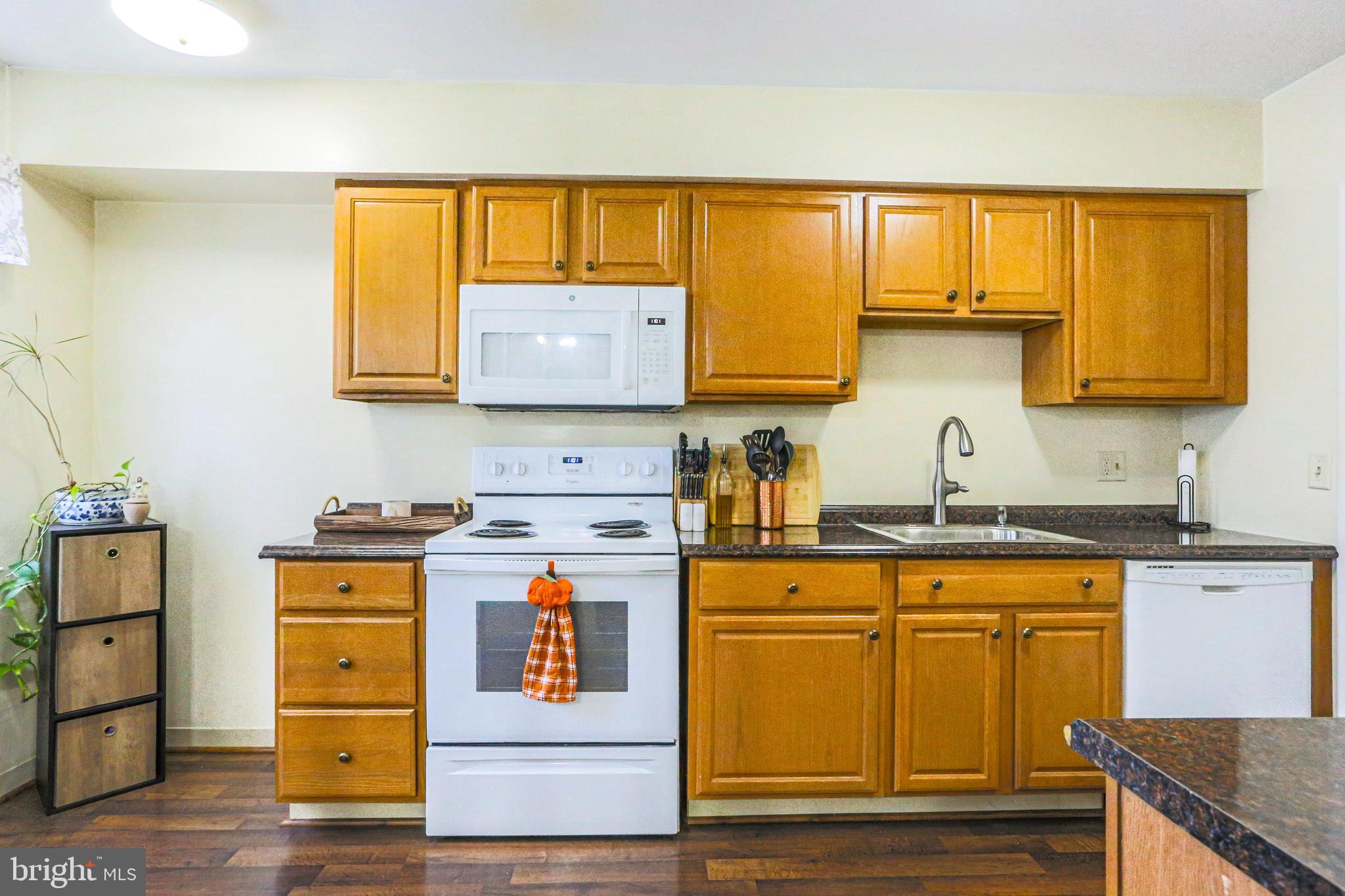 QUAKER GREEN - Residential