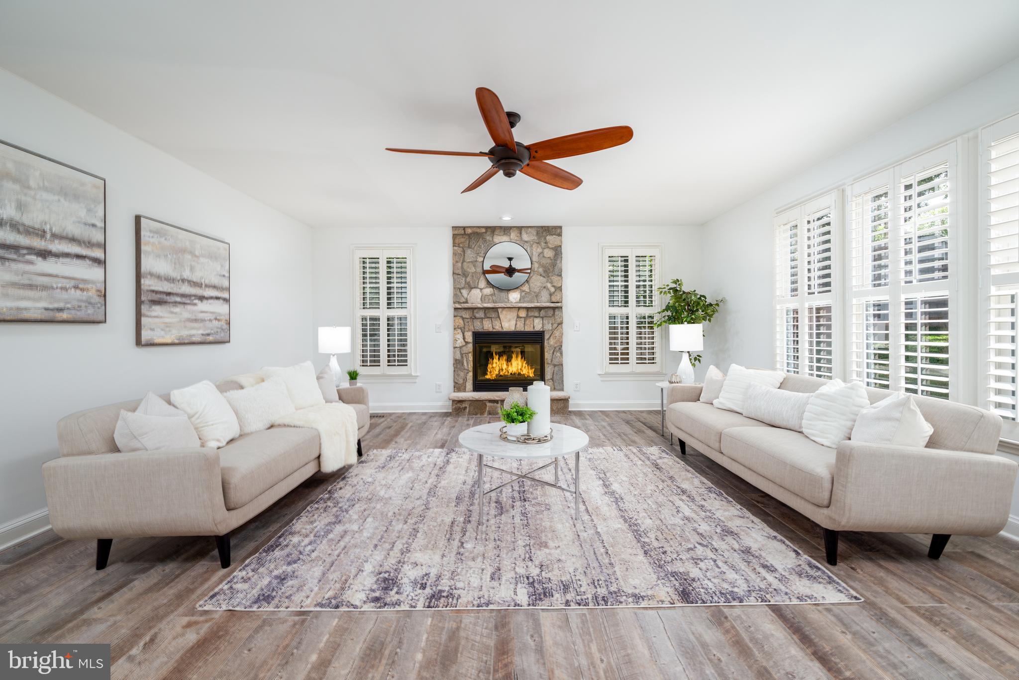 VIENNA WOODS - Residential