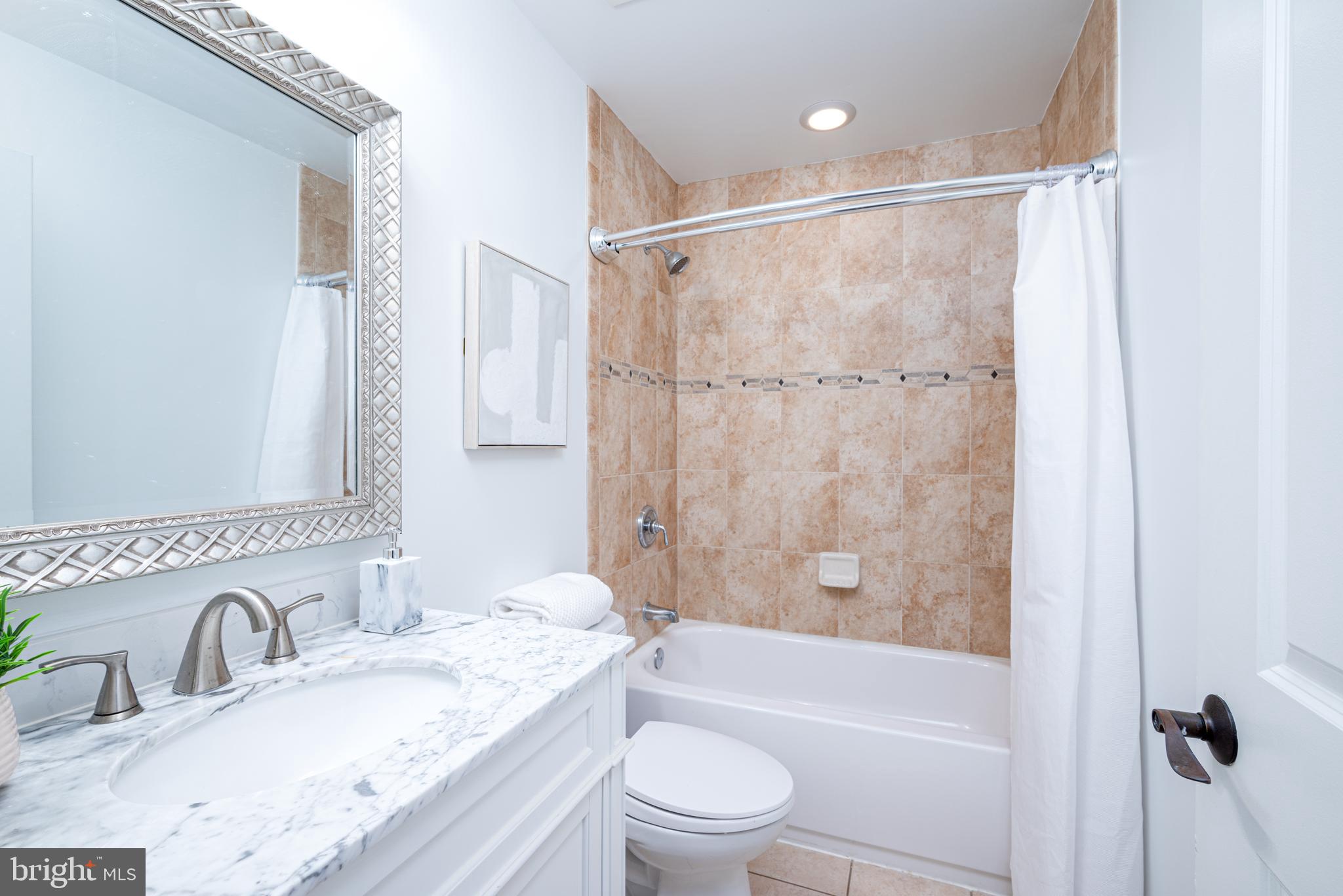 VIENNA WOODS - Residential