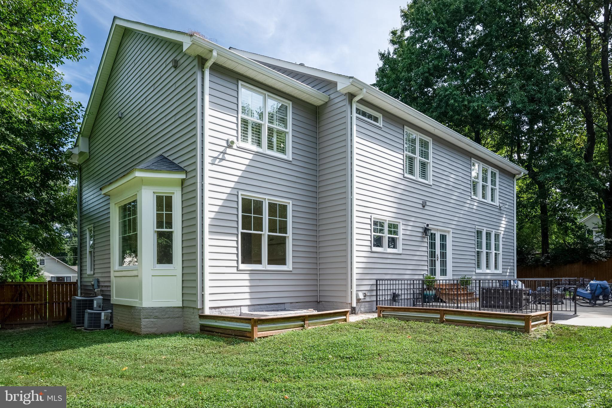 VIENNA WOODS - Residential