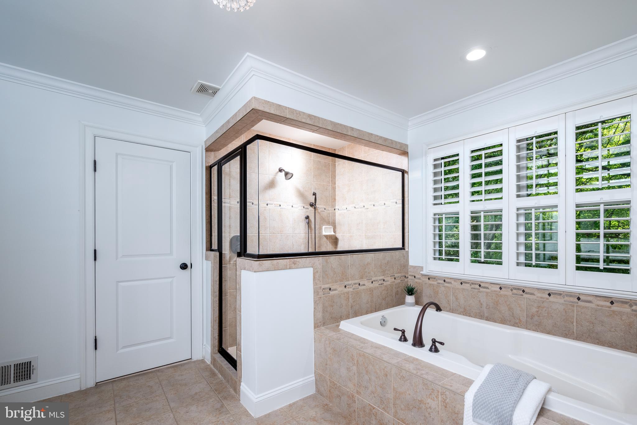 VIENNA WOODS - Residential