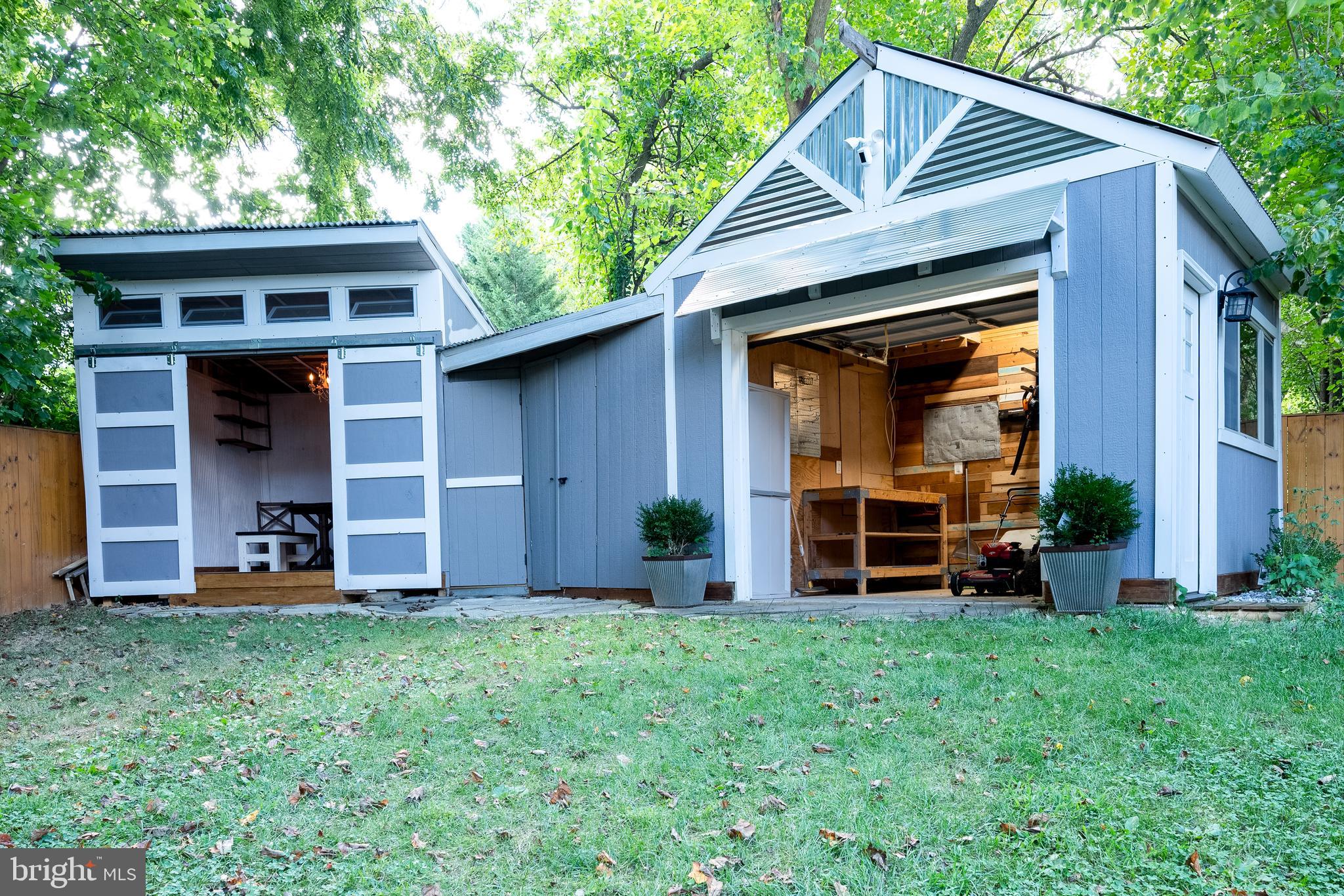 VIENNA WOODS - Residential