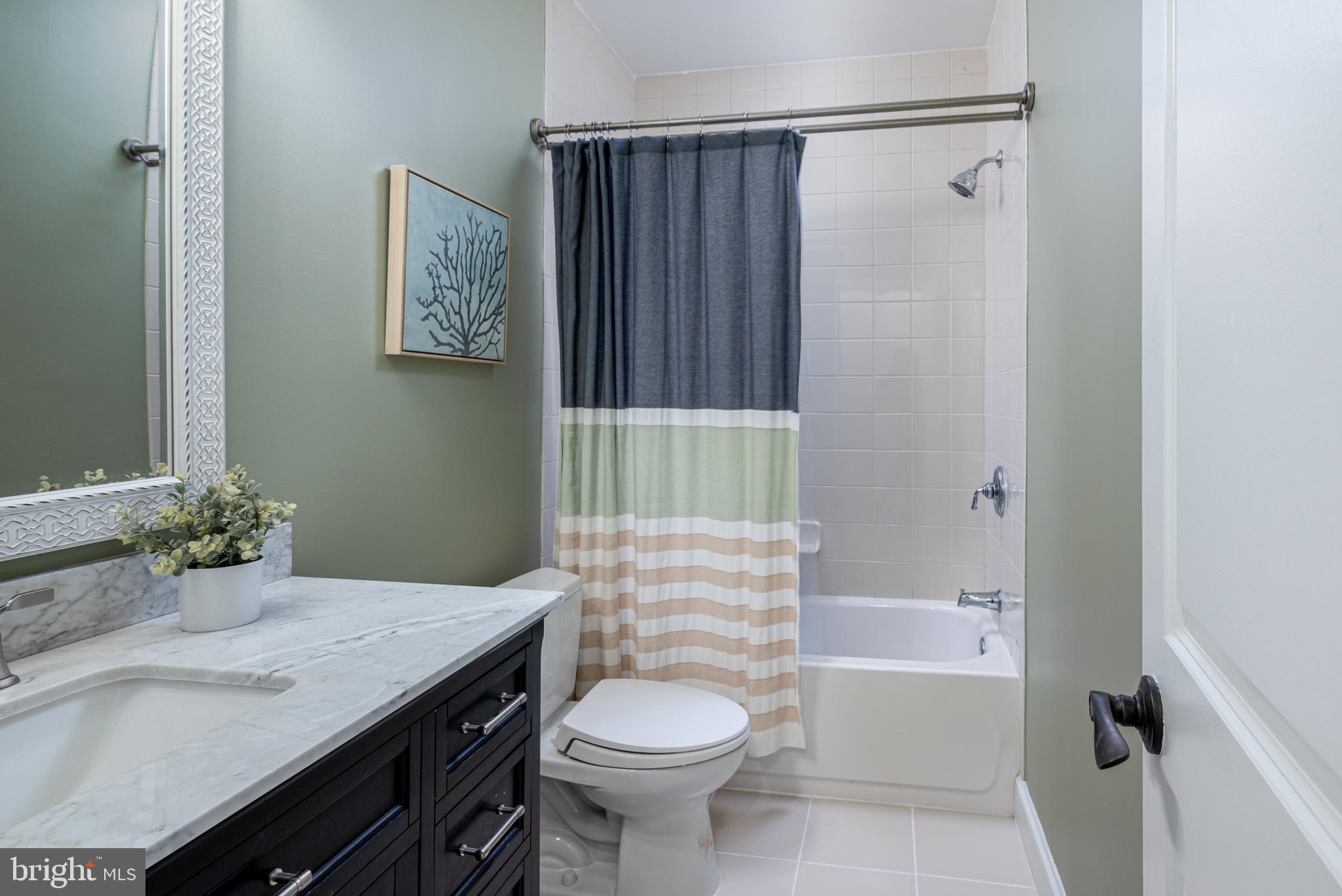 VIENNA WOODS - Residential