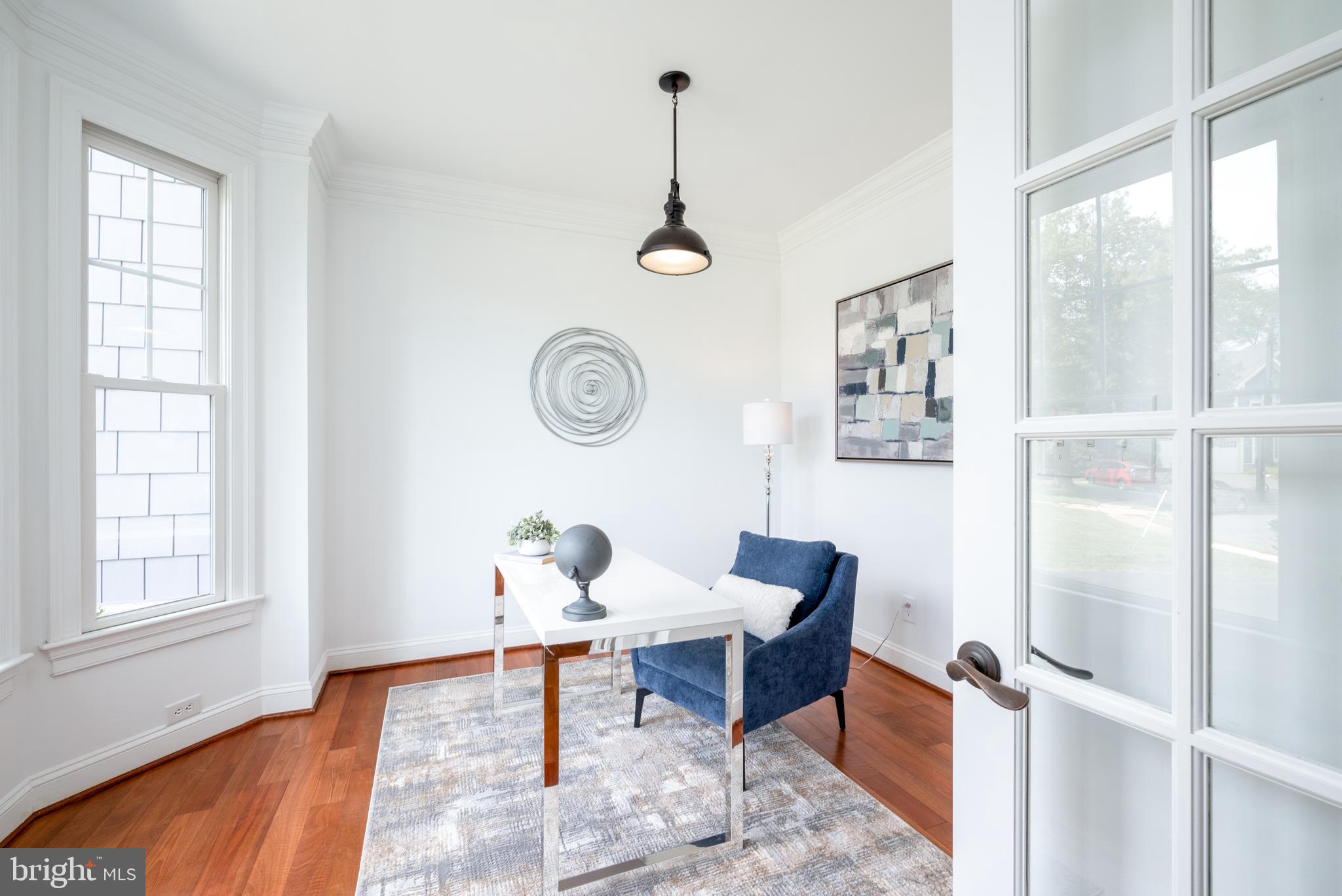 VIENNA WOODS - Residential