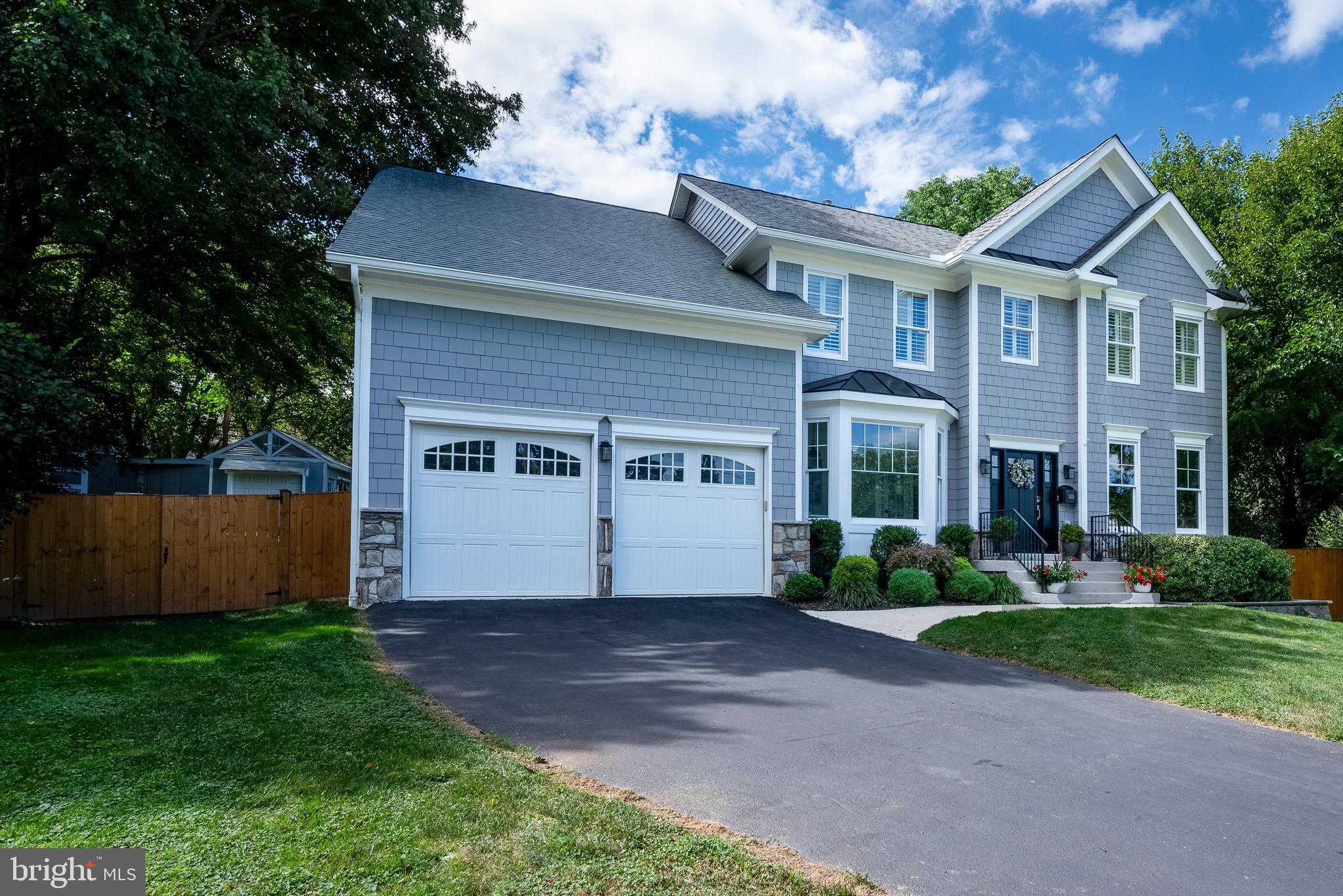 VIENNA WOODS - Residential