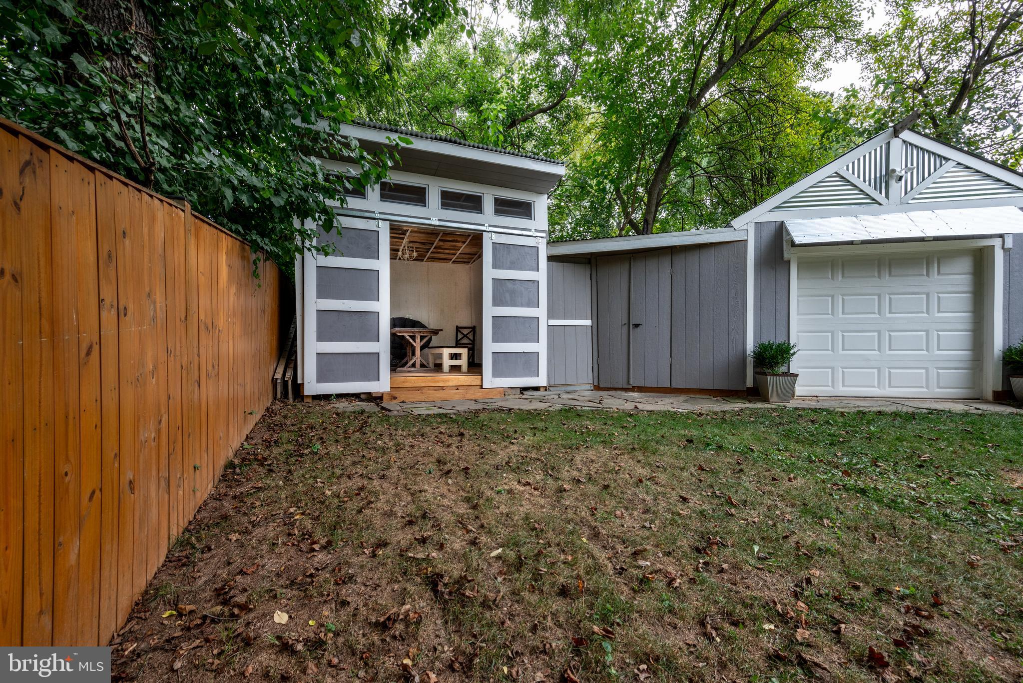 VIENNA WOODS - Residential