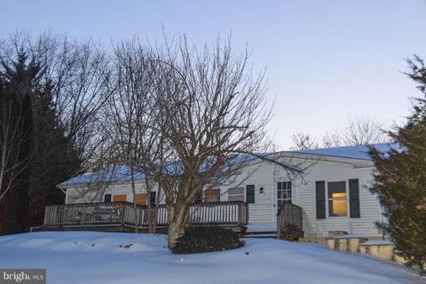 Homes For Sale - 802 W Bridge Street<br/> PARKESBURG, PA 19365