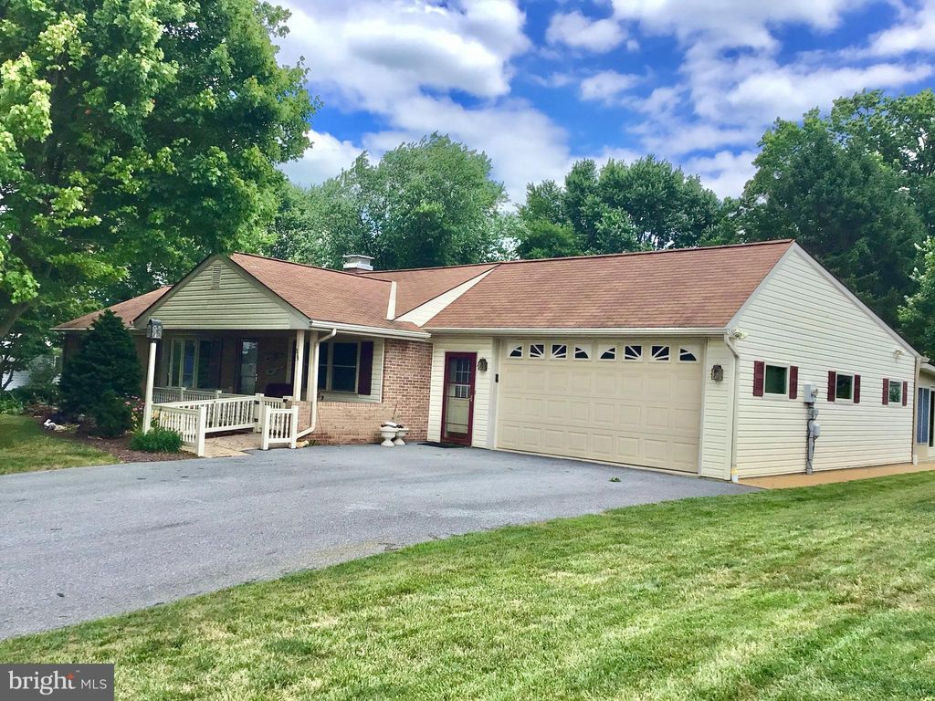 Photo of 319 S Hillcrest Avenue, Quarryville, PA 17566 (MLS # PALA2054874)