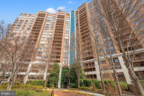 Photo of 10101 Grosvenor Place #1907, ROCKVILLE, MD 20852 (MLS # MDMC2216448)