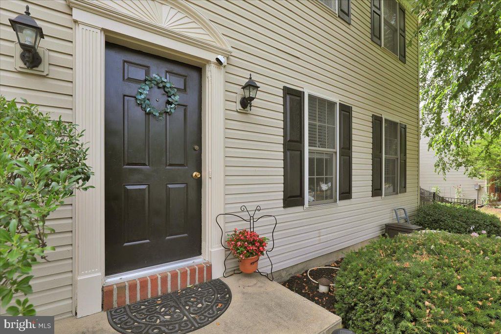 Photo of 14 Foxrun Terrace, Lititz, PA 17543 (MLS # PALA2053466)