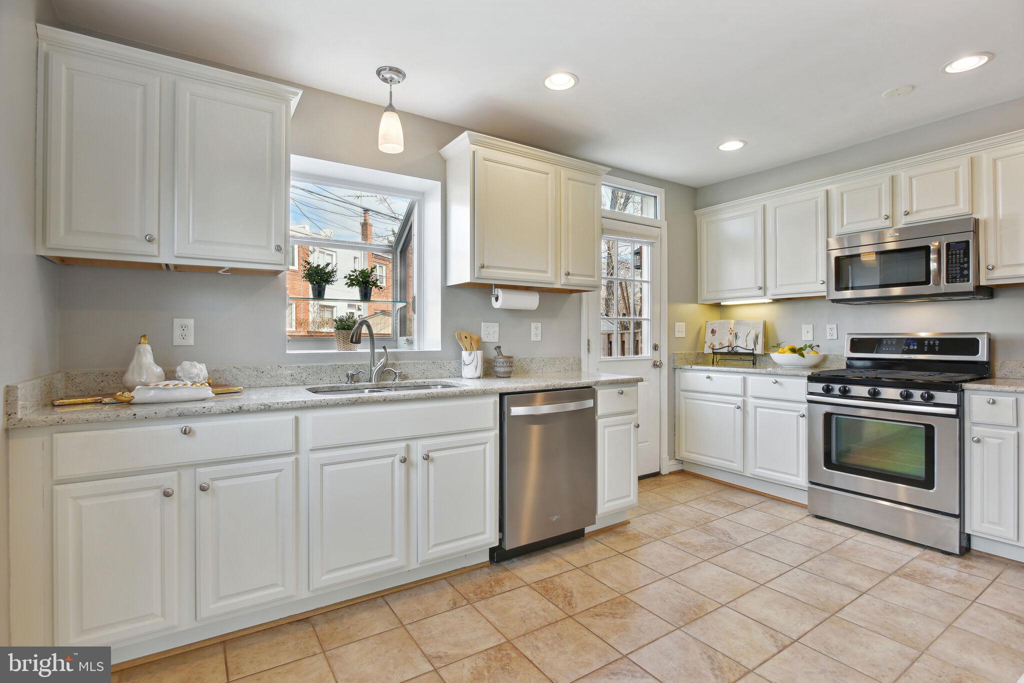 LYNHAVEN - Residential