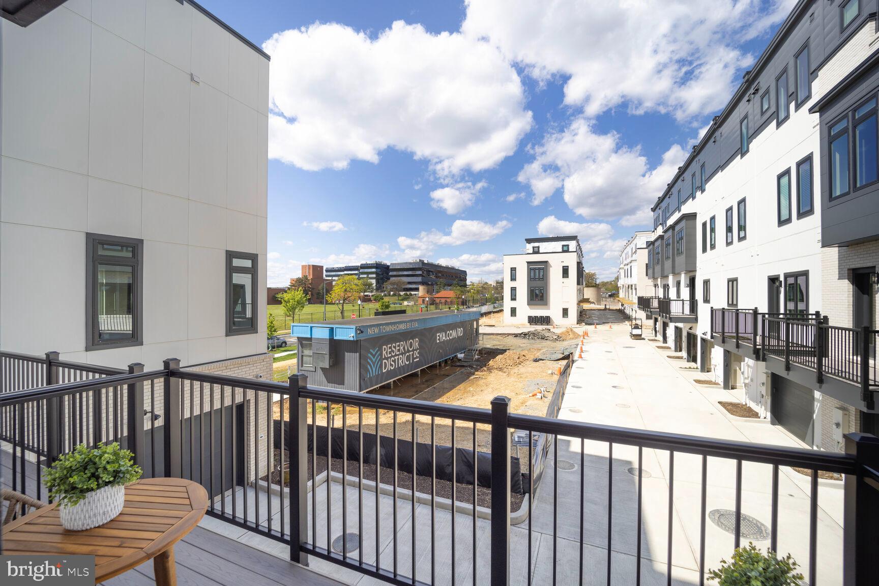 RESERVOIR DISTRICT - Residential