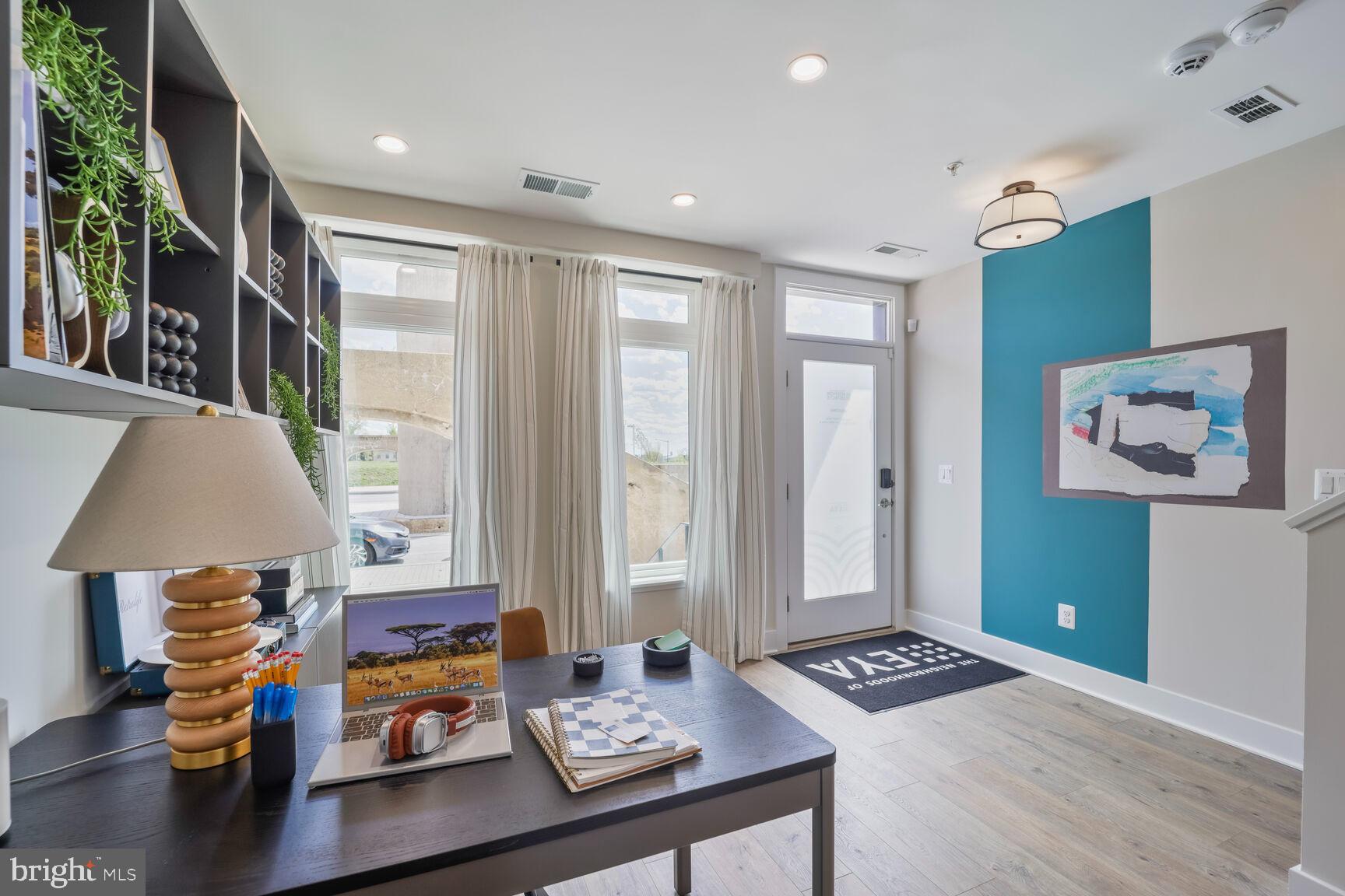 RESERVOIR DISTRICT - Residential