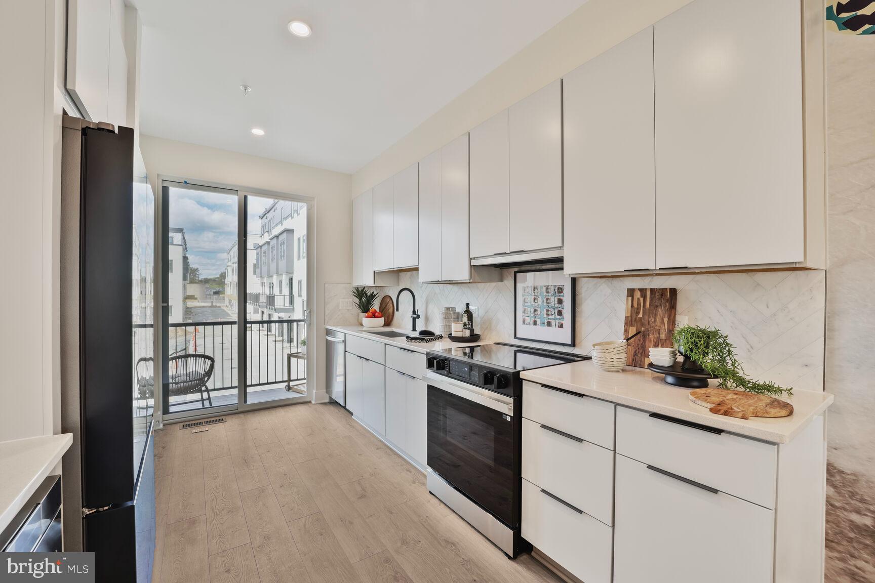 RESERVOIR DISTRICT - Residential