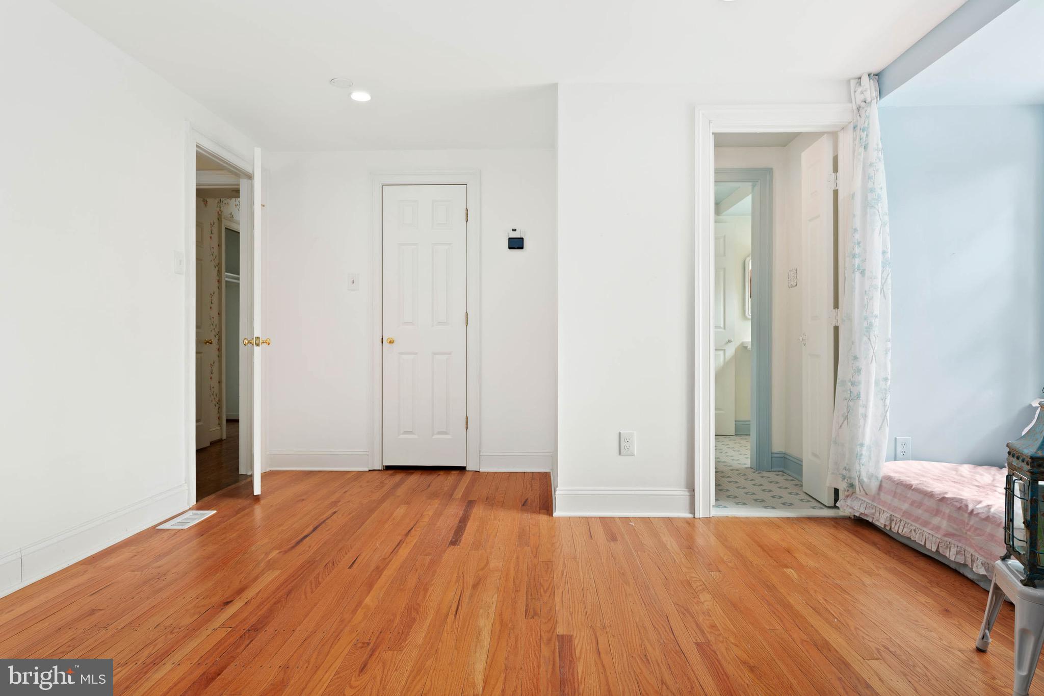 THE WOODS - Residential