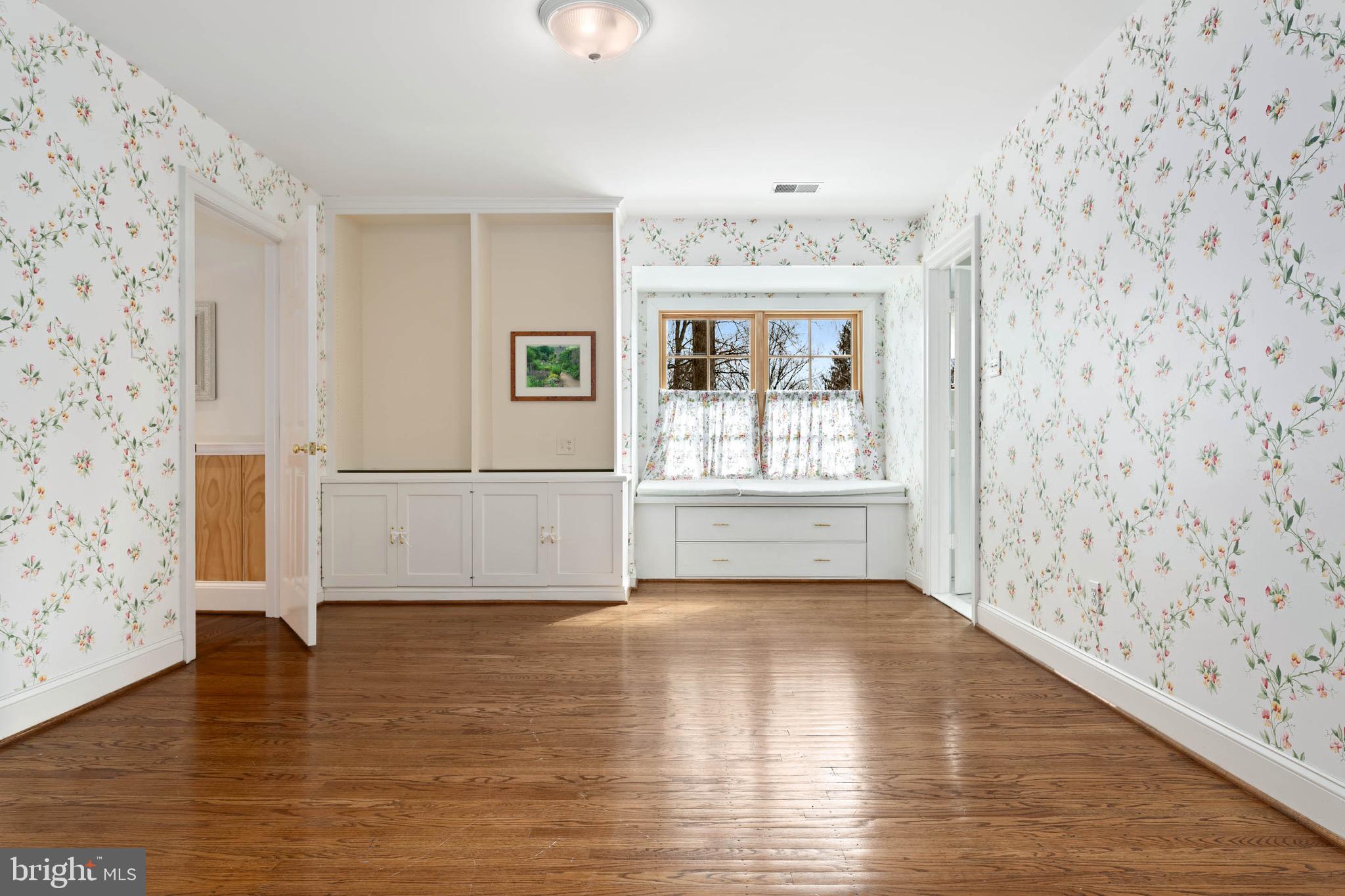 THE WOODS - Residential