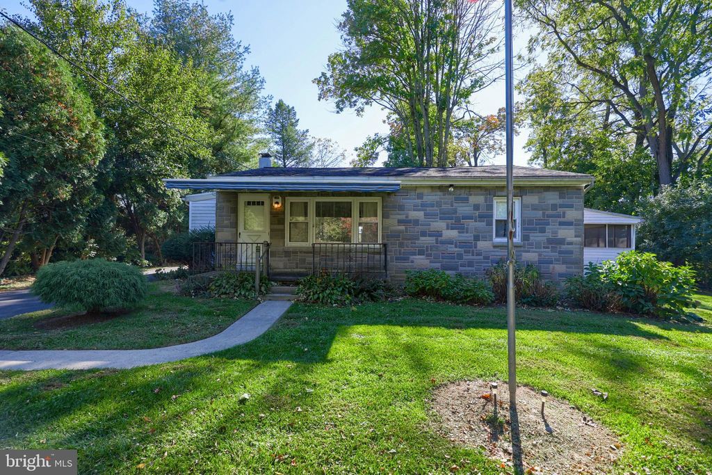 Photo of 1416 Penn Grant Road, Lancaster, PA 17602 (MLS # PALA2059108)