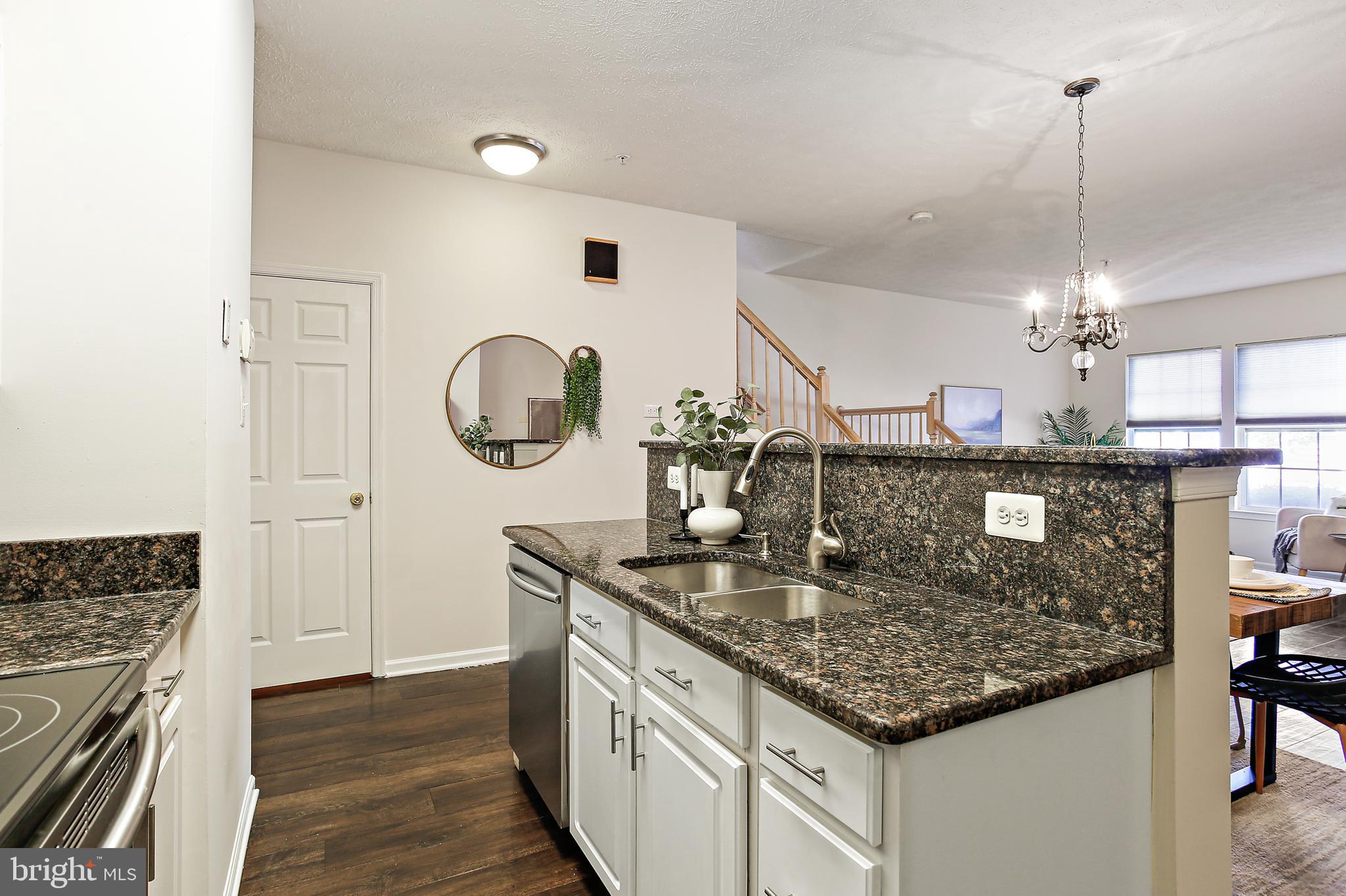 VILLAGE OF MILL RUN - Residential