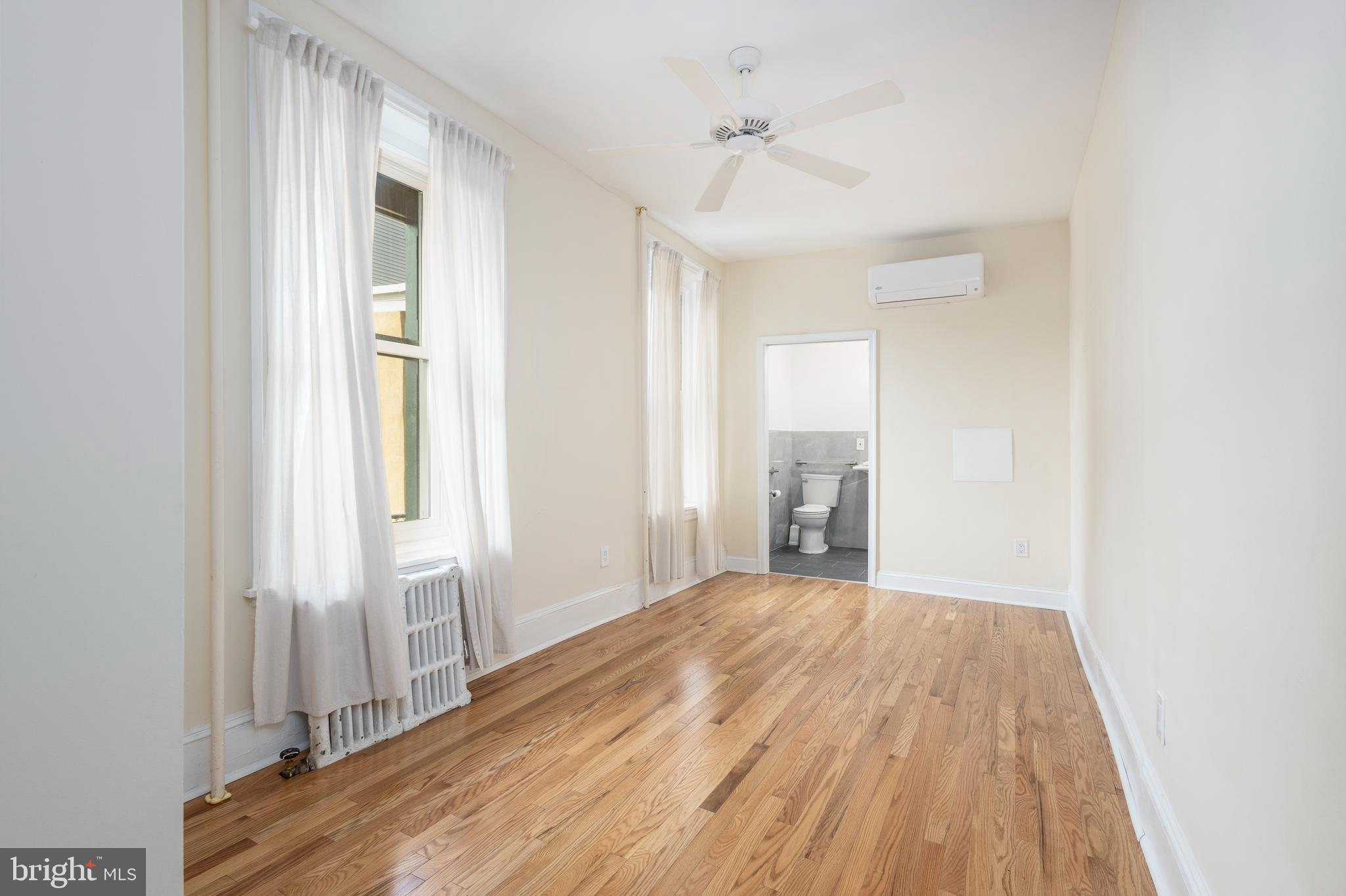 EAST FALLS - Residential Income