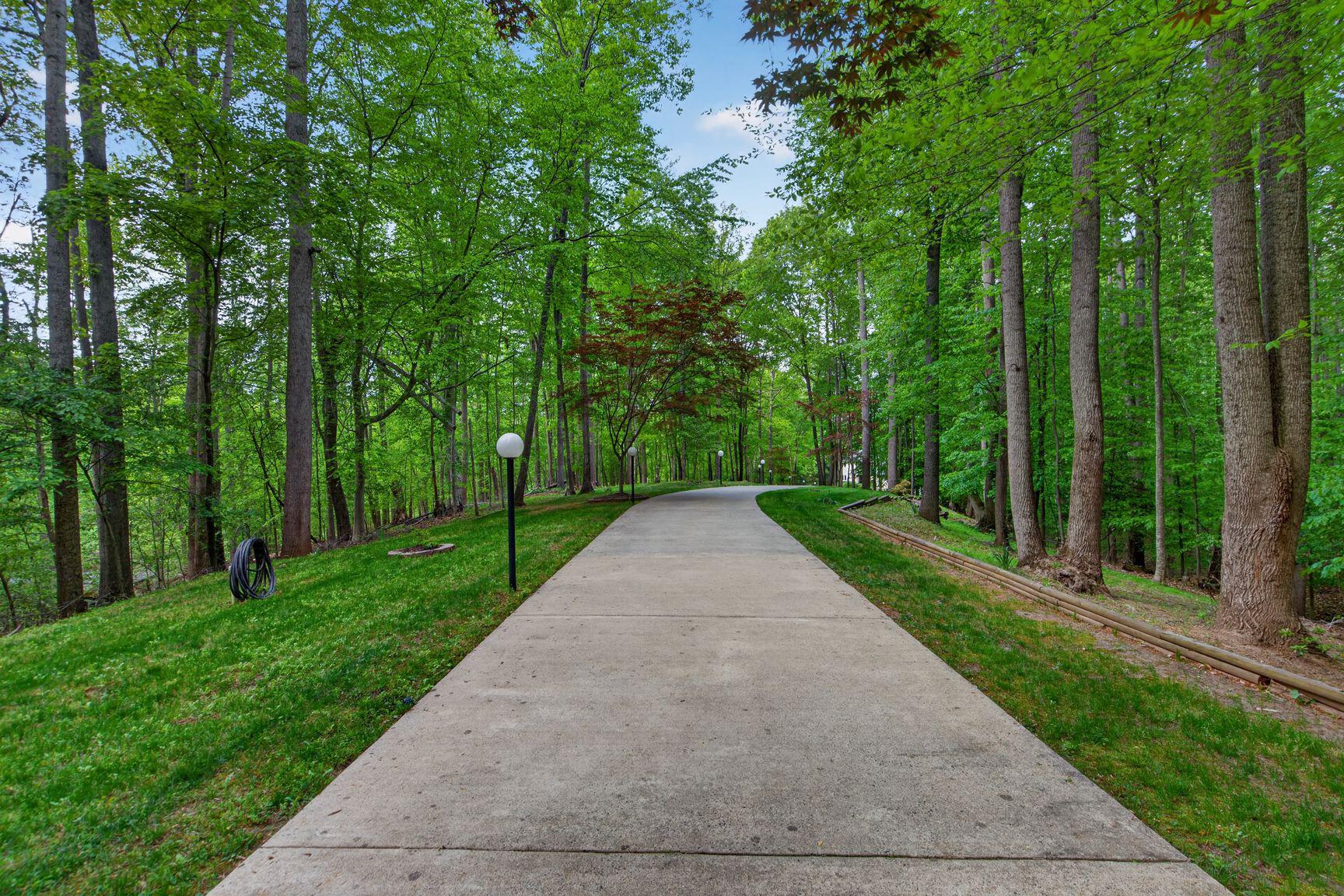 LAKE OCCOQUAN - Residential