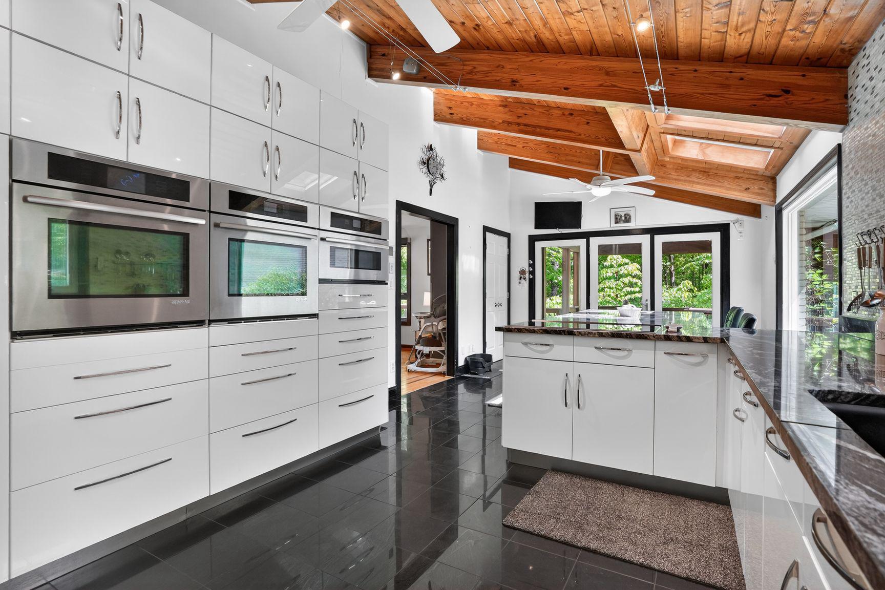 LAKE OCCOQUAN - Residential