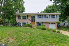 Photo of 1731 Tamerisk Court, VIENNA, VA 22182 (MLS # VAFX2342914)