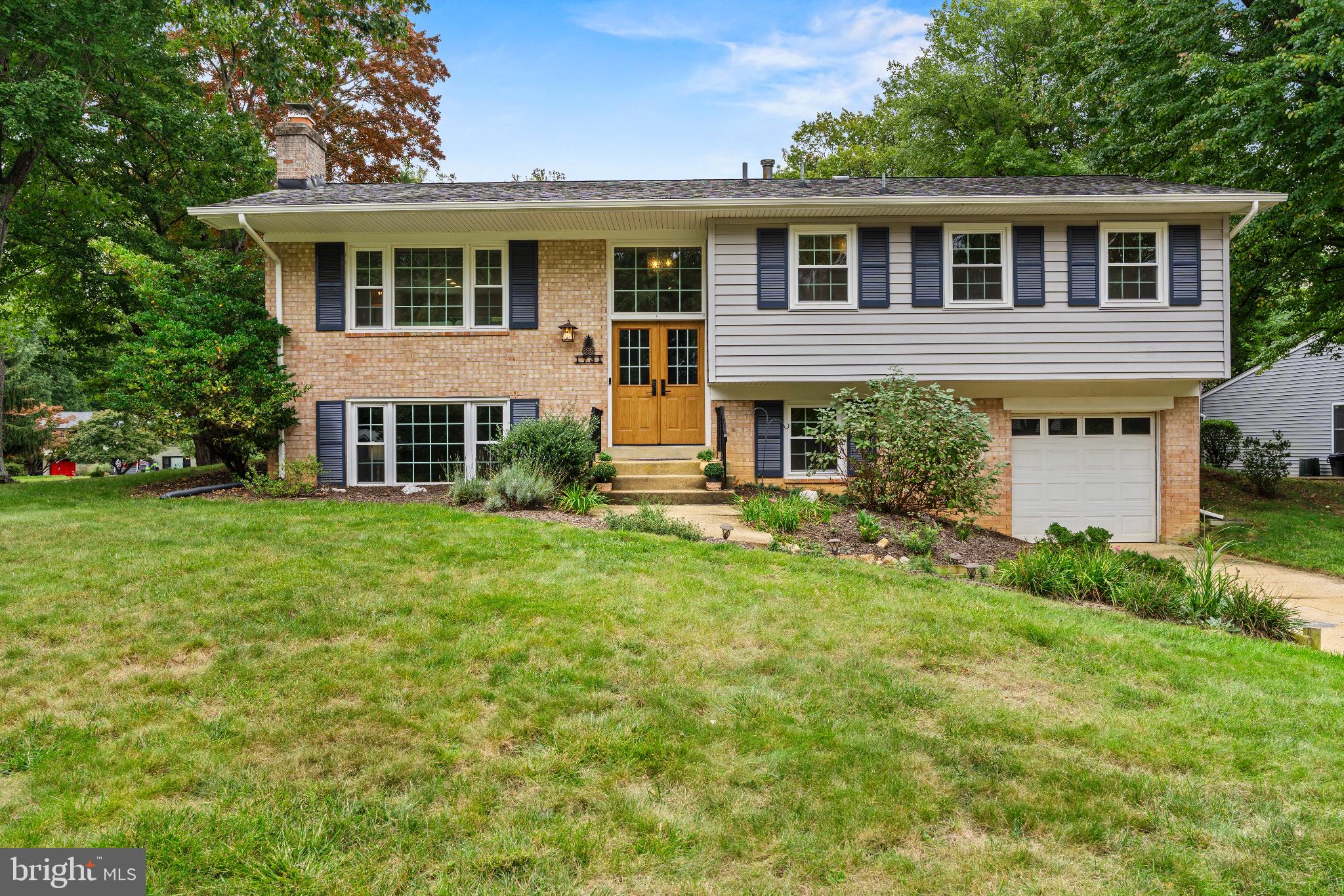 1731 TAMERISK COURT