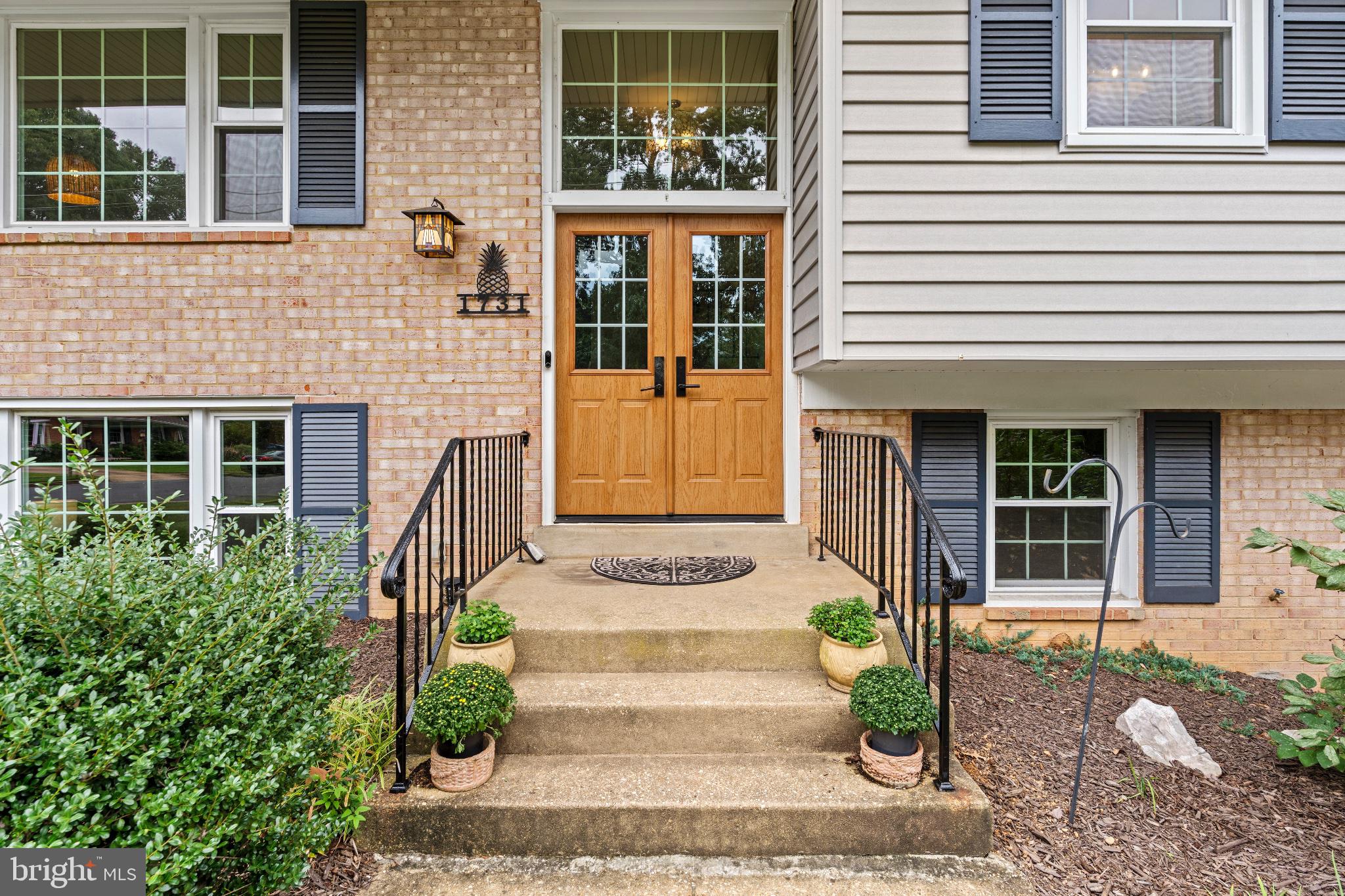 1731 TAMERISK COURT