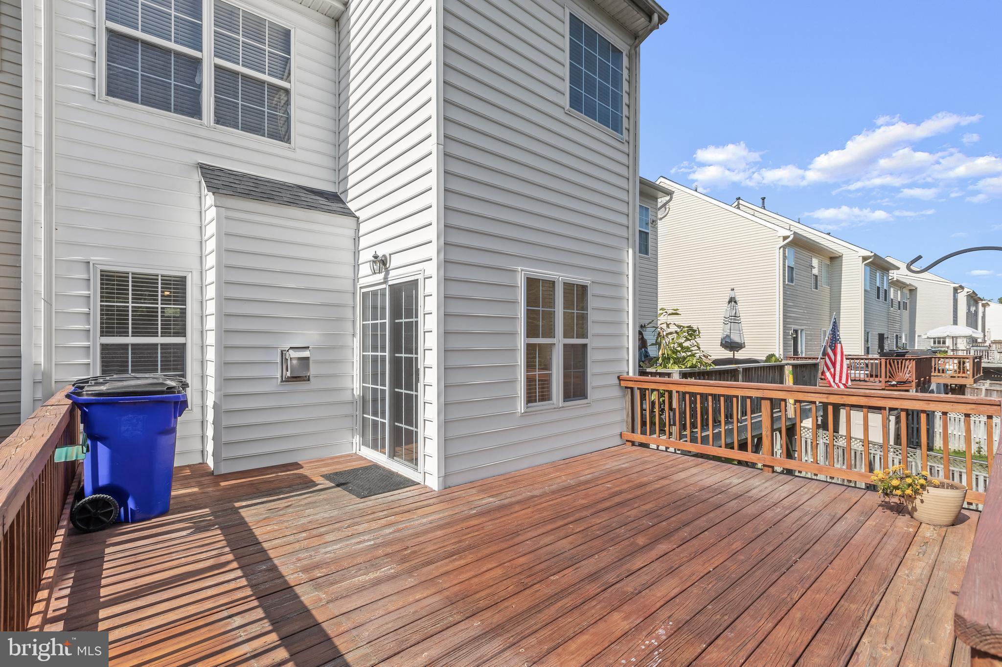 TWIN ARCH CROSSING - Residential Lease