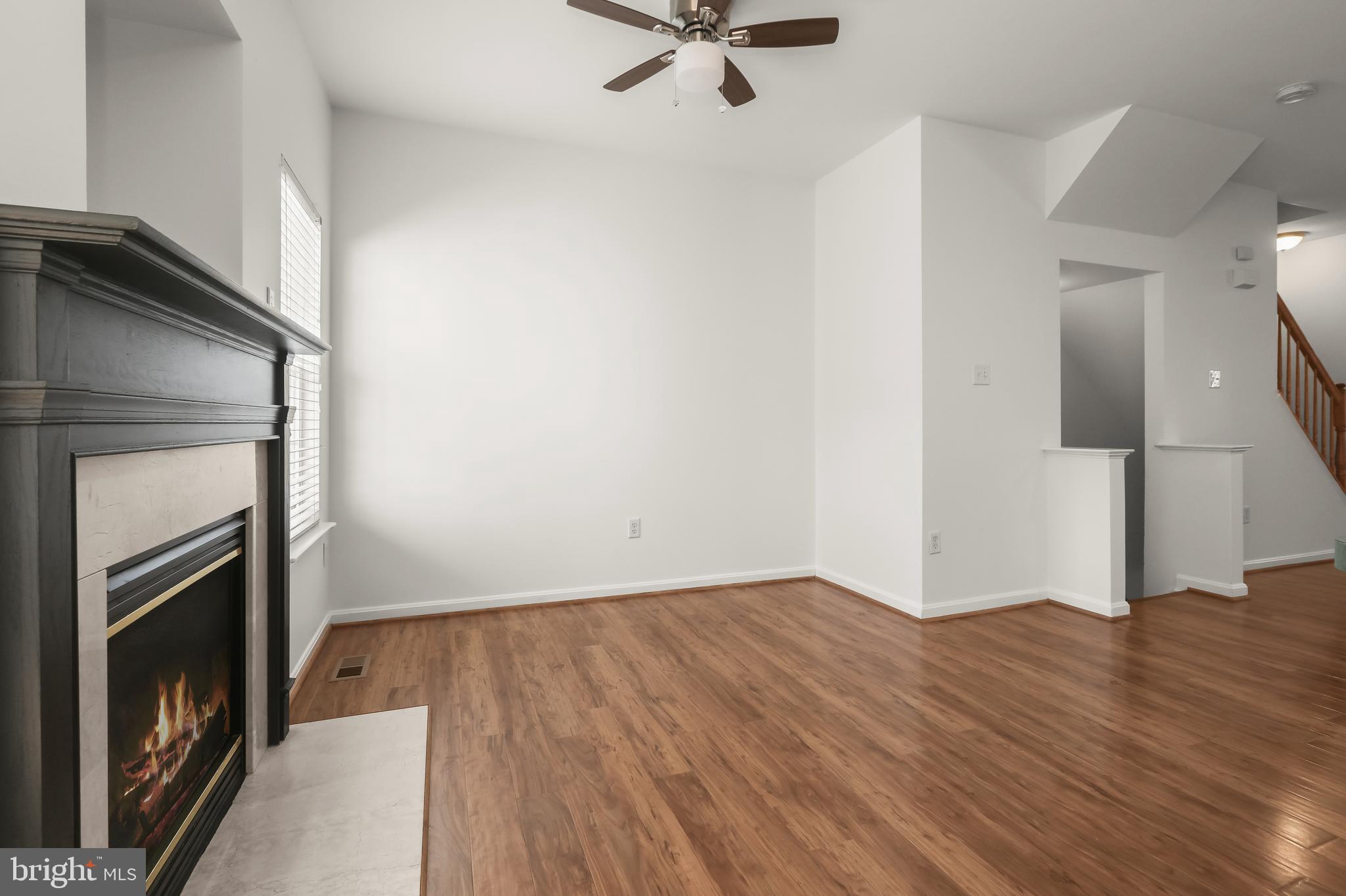 TWIN ARCH CROSSING - Residential Lease