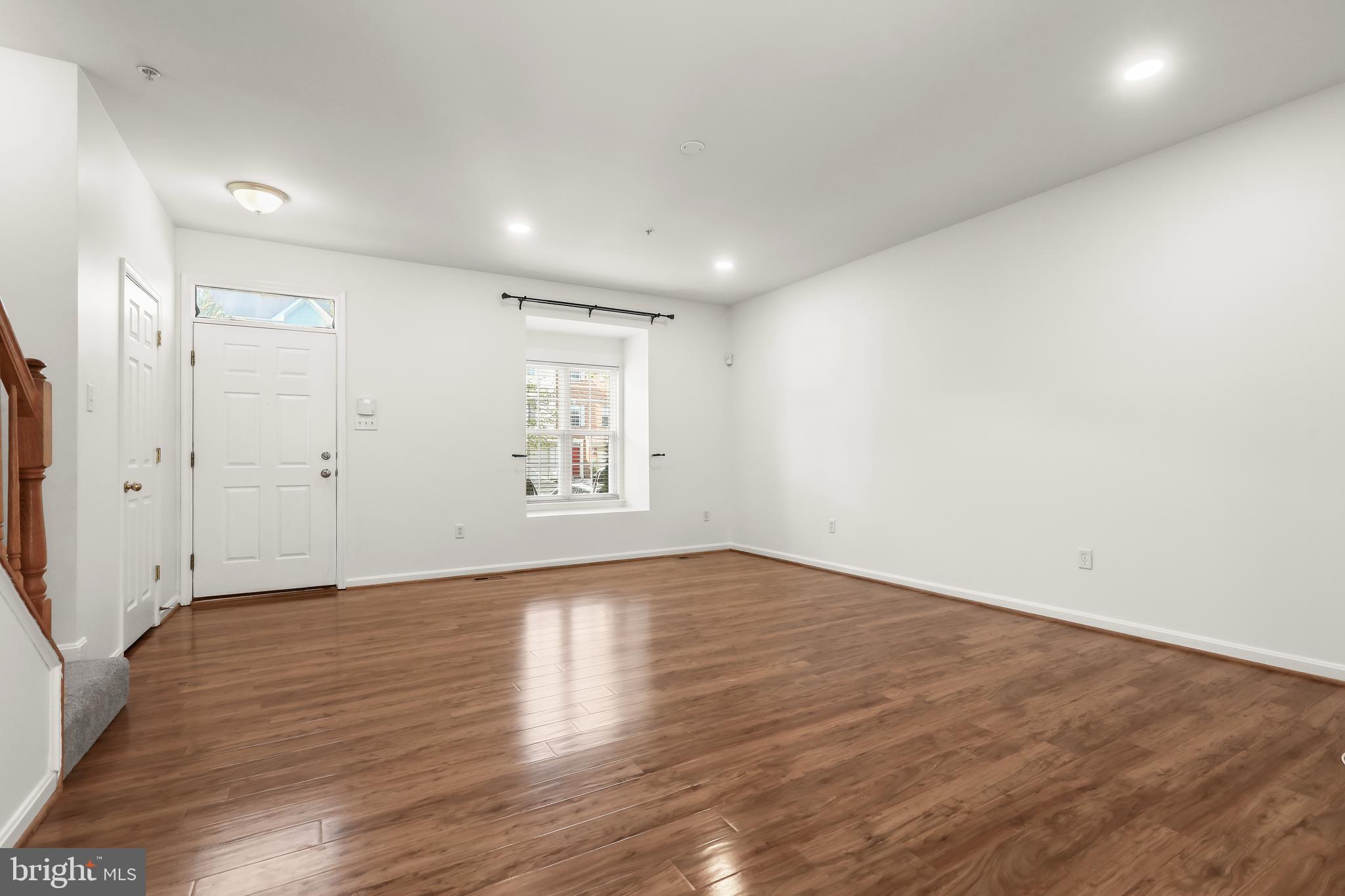 TWIN ARCH CROSSING - Residential Lease