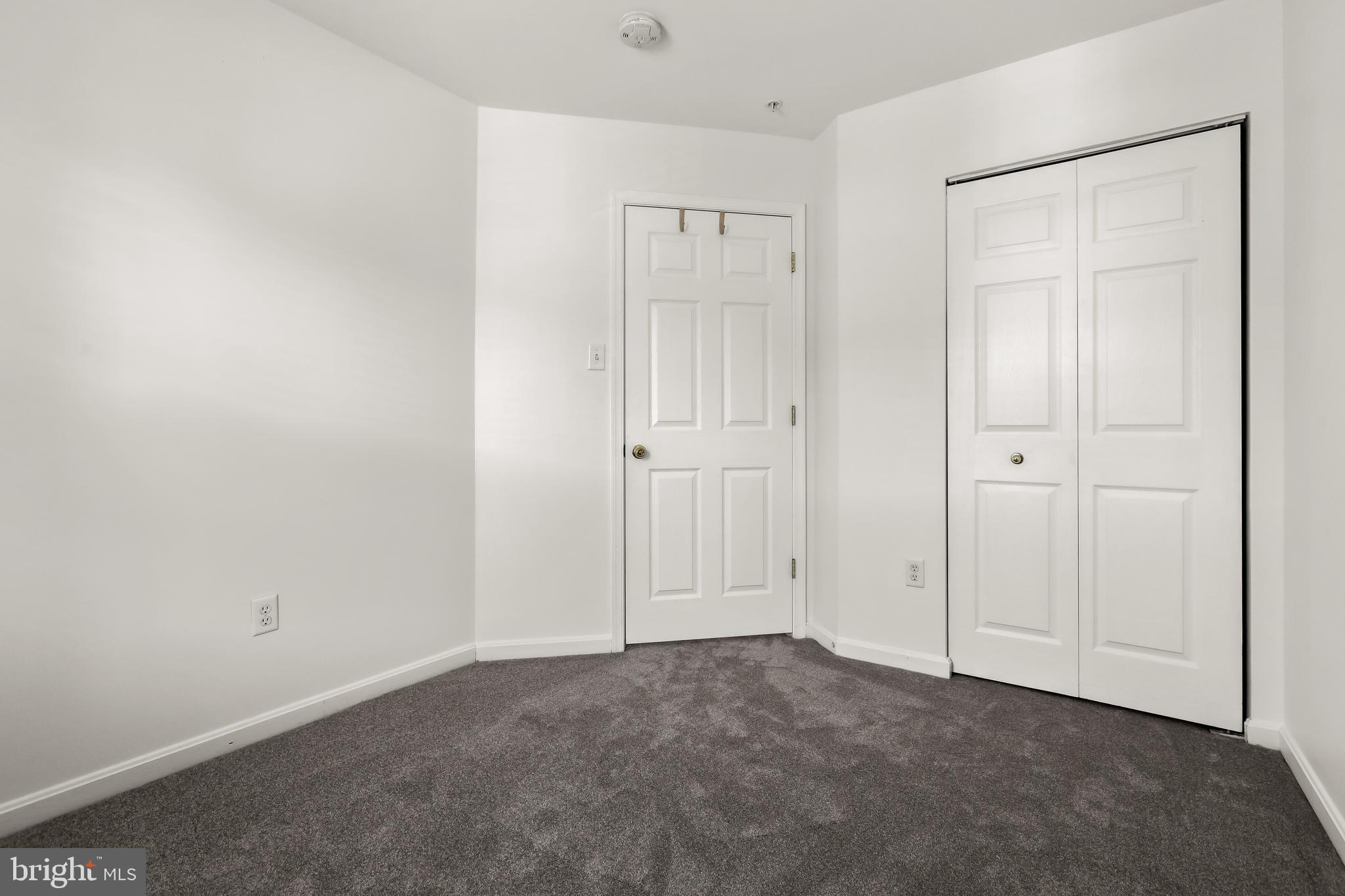 TWIN ARCH CROSSING - Residential Lease