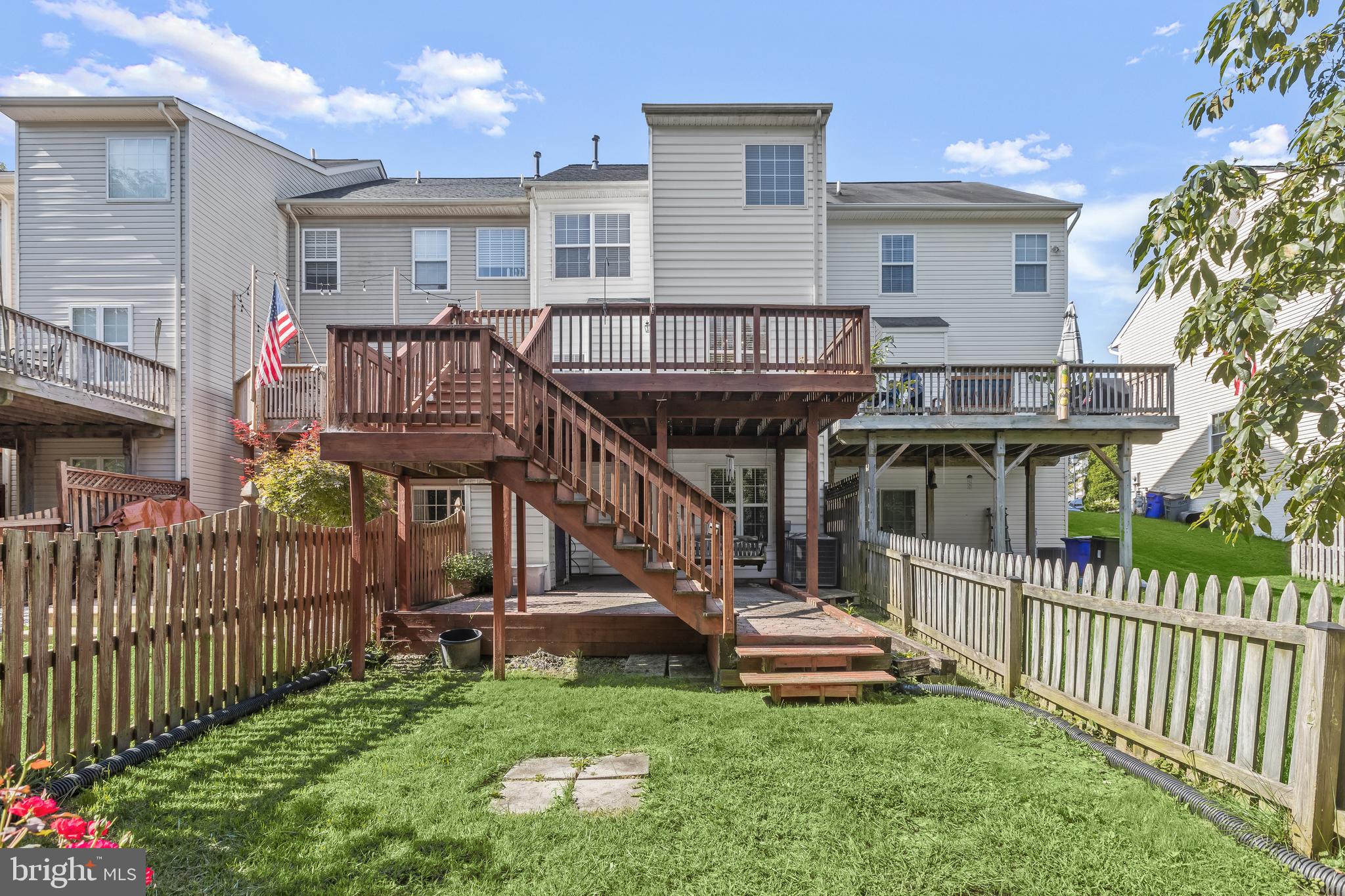 TWIN ARCH CROSSING - Residential Lease