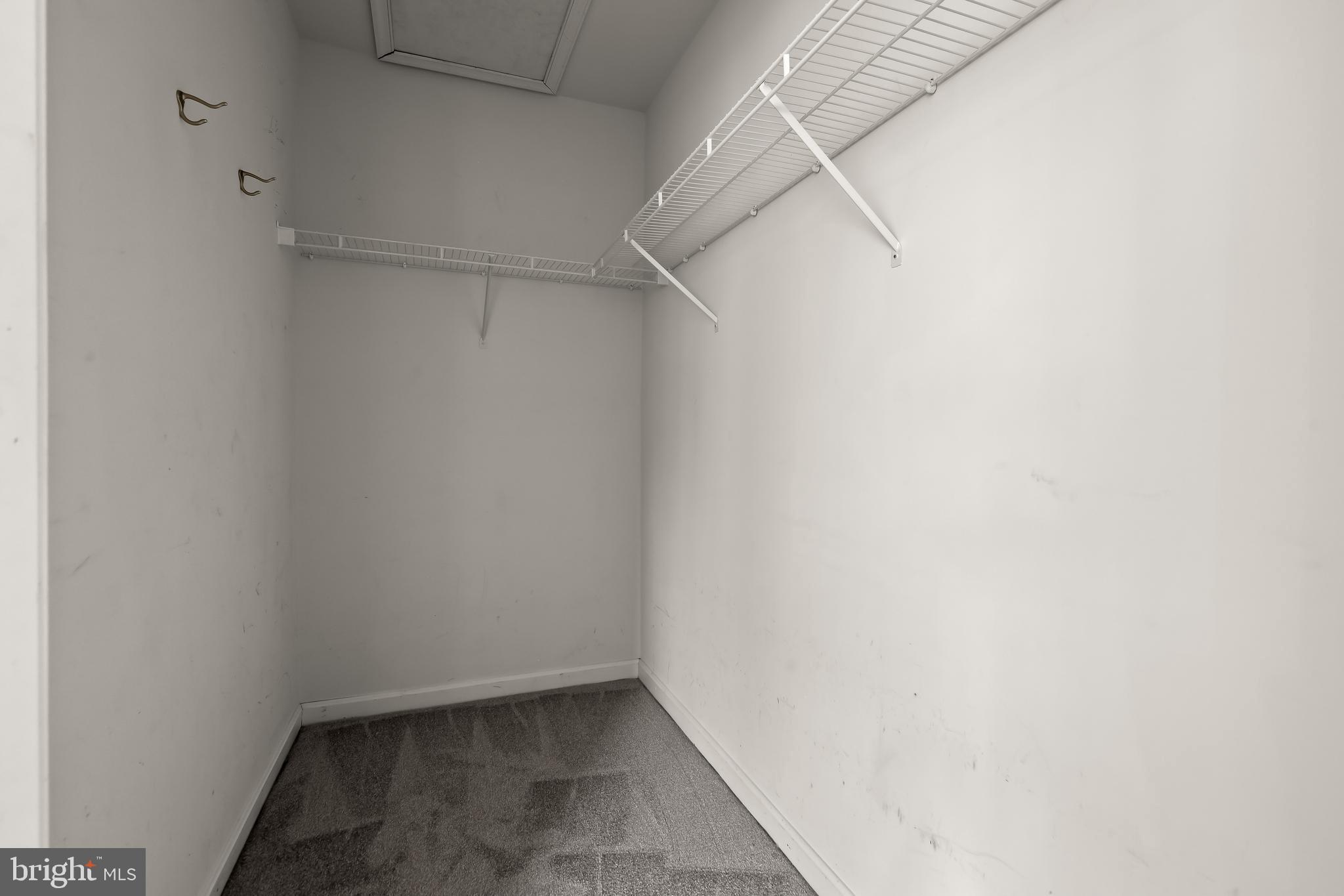 TWIN ARCH CROSSING - Residential Lease