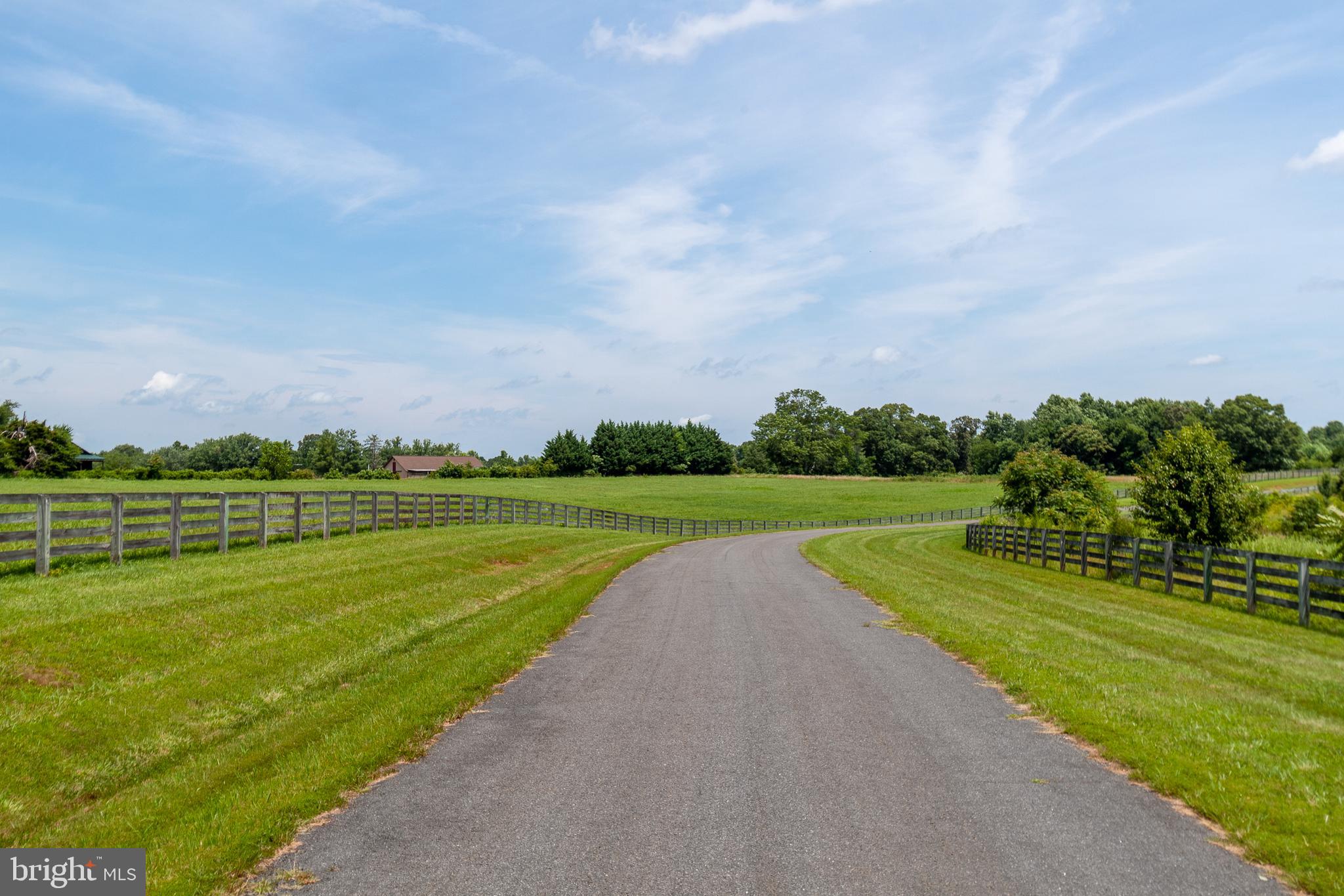 ROSE HILL FARM ESTATES - Land
