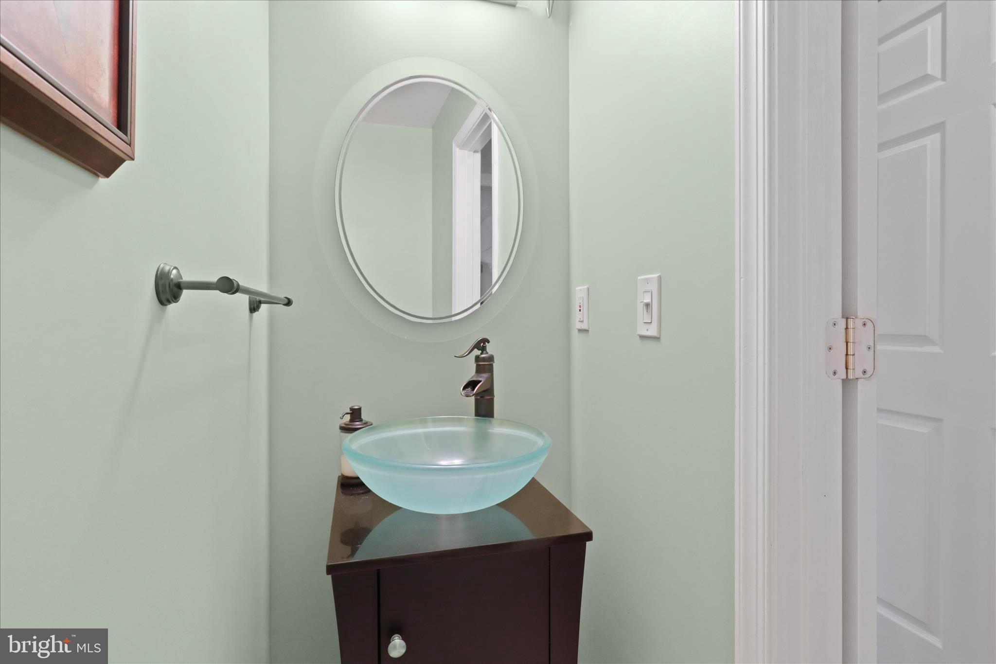 DUNN LORING - Residential