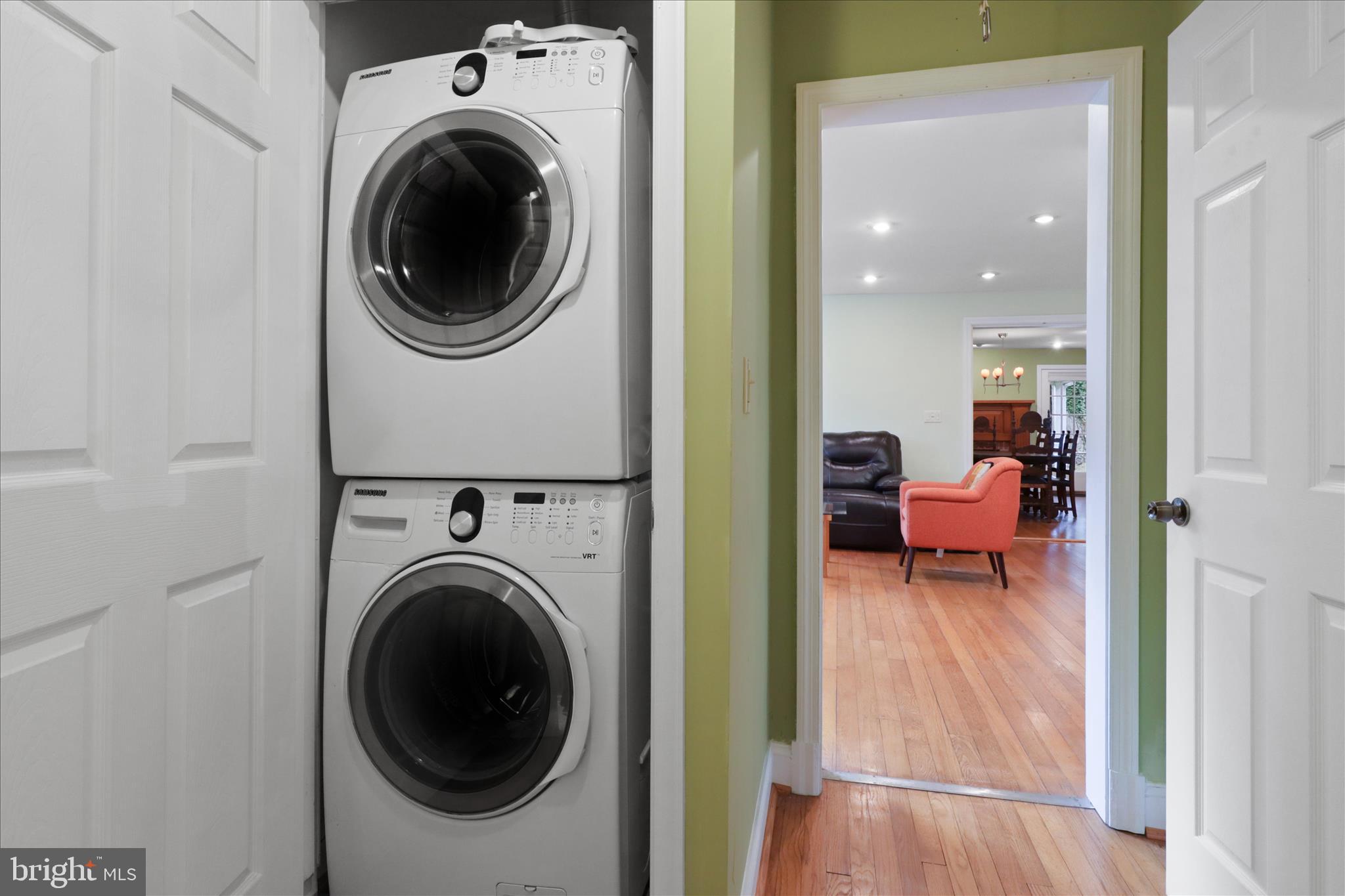 DUNN LORING - Residential