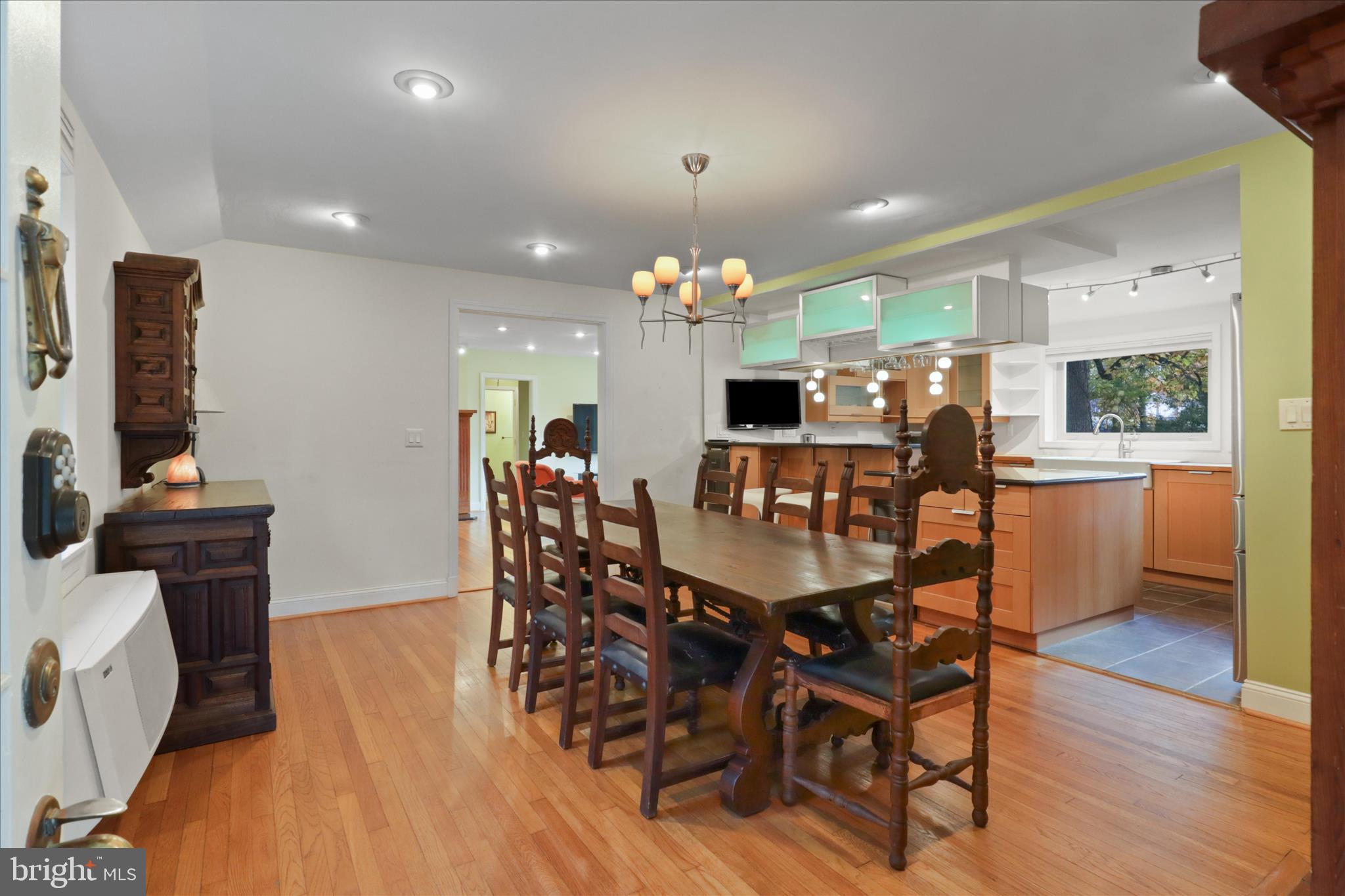 DUNN LORING - Residential