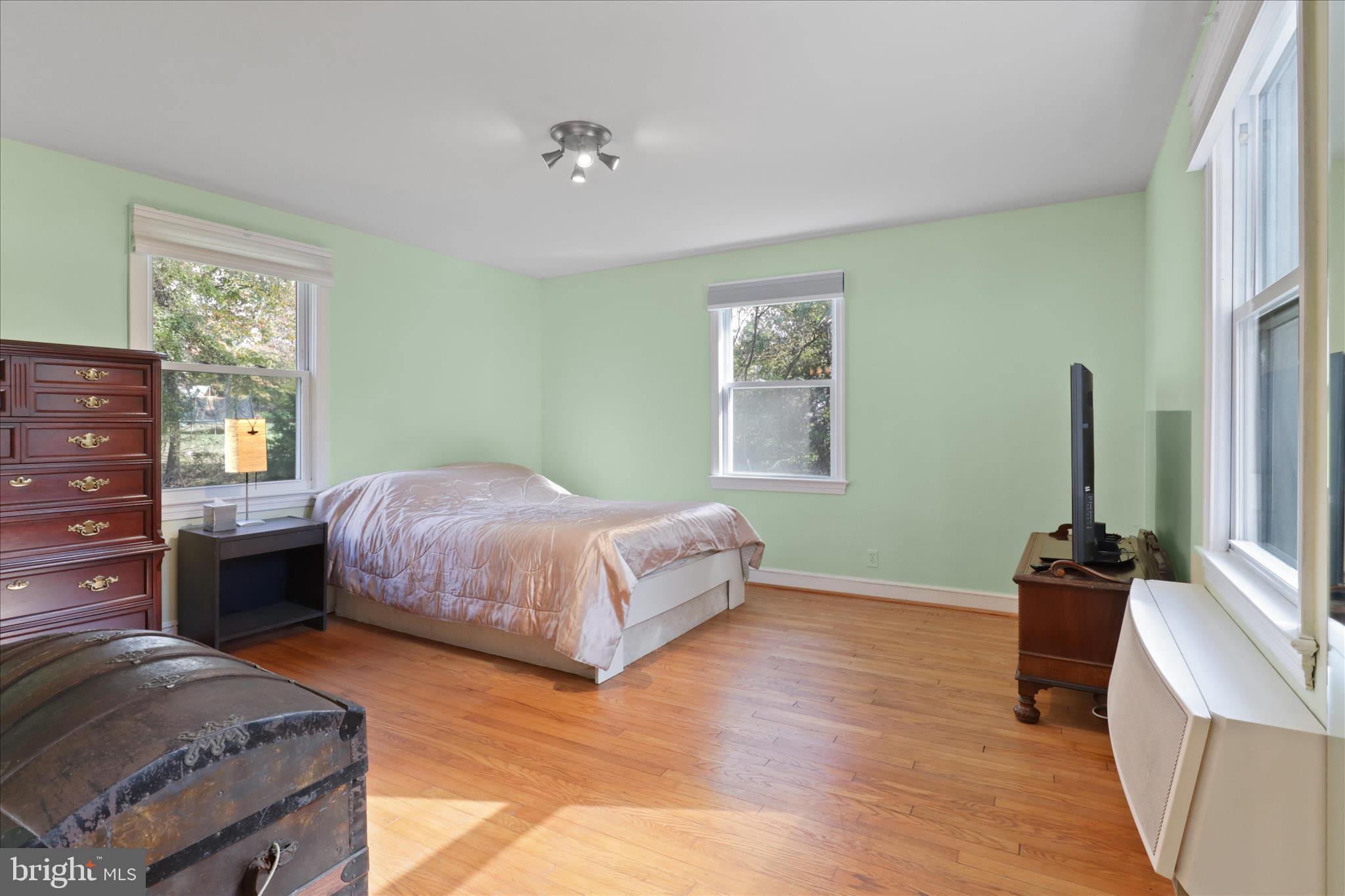 DUNN LORING - Residential