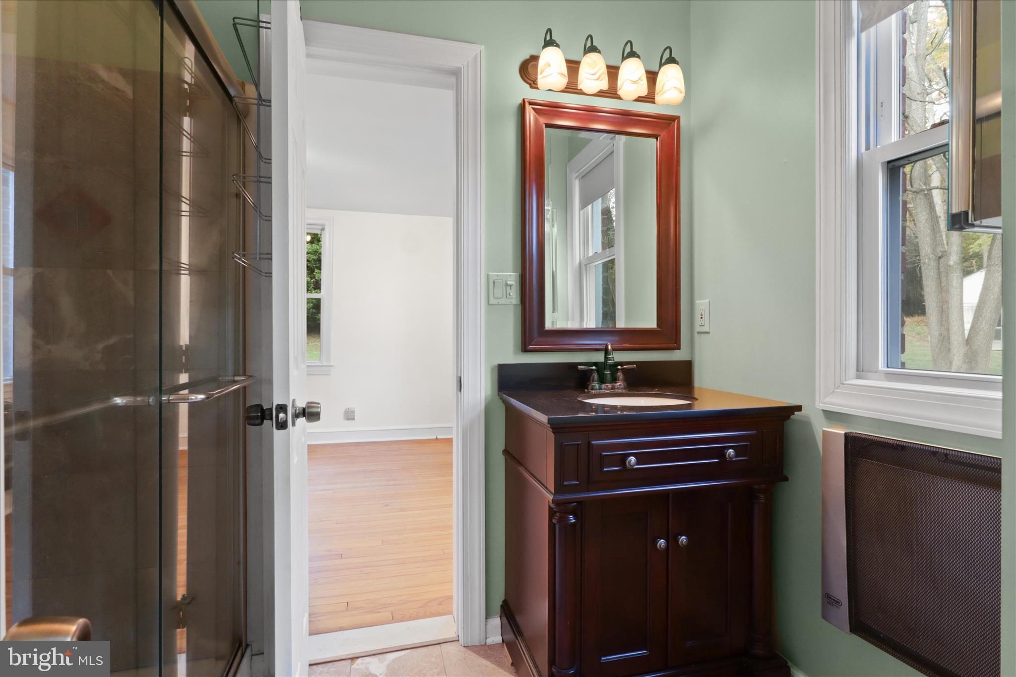 DUNN LORING - Residential