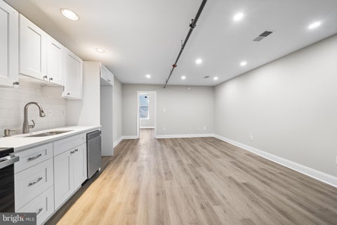 Photo for 1933 CHRISTIAN STREET 24