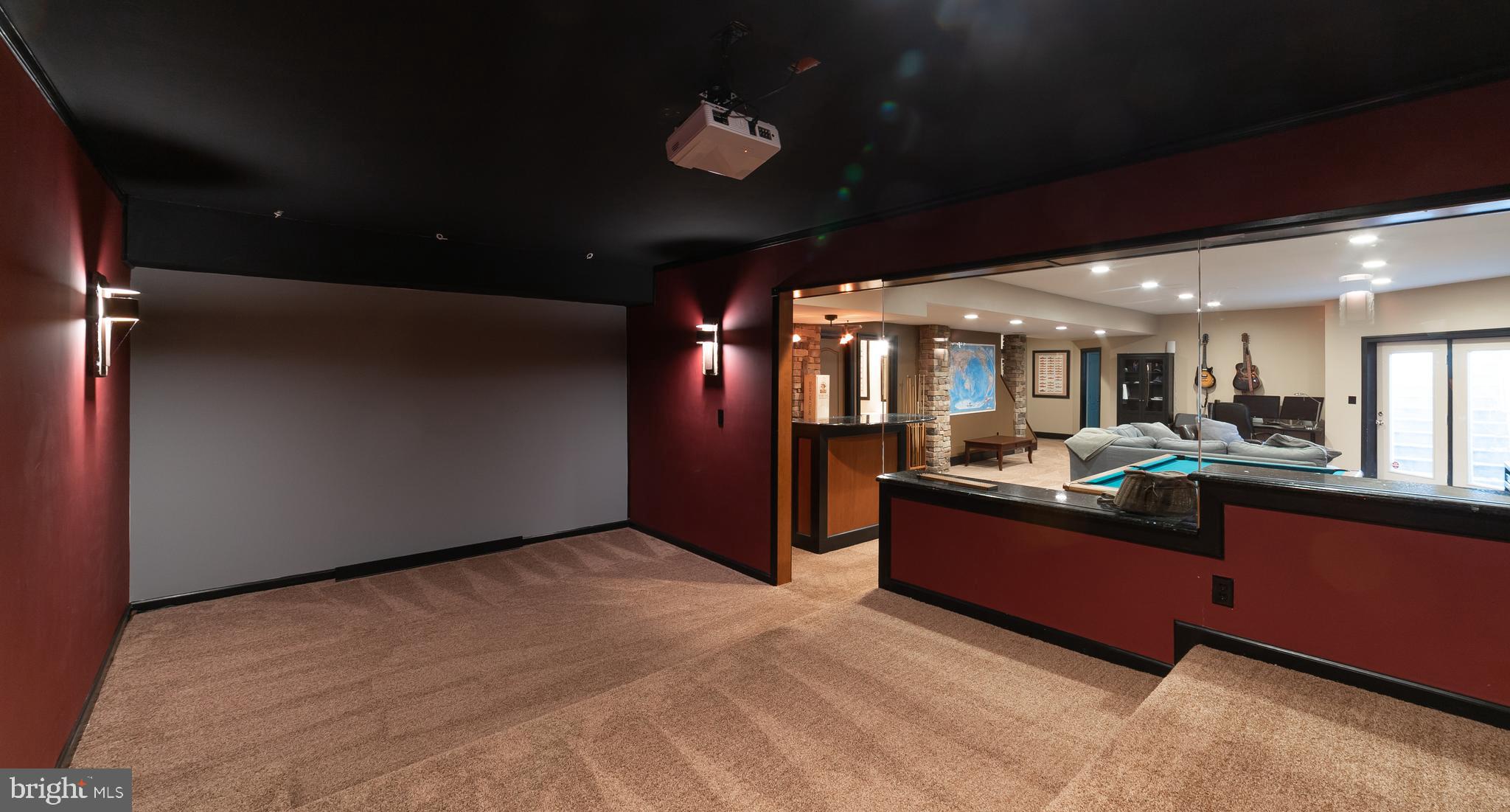 SOUTH RIVER COLONY - Residential