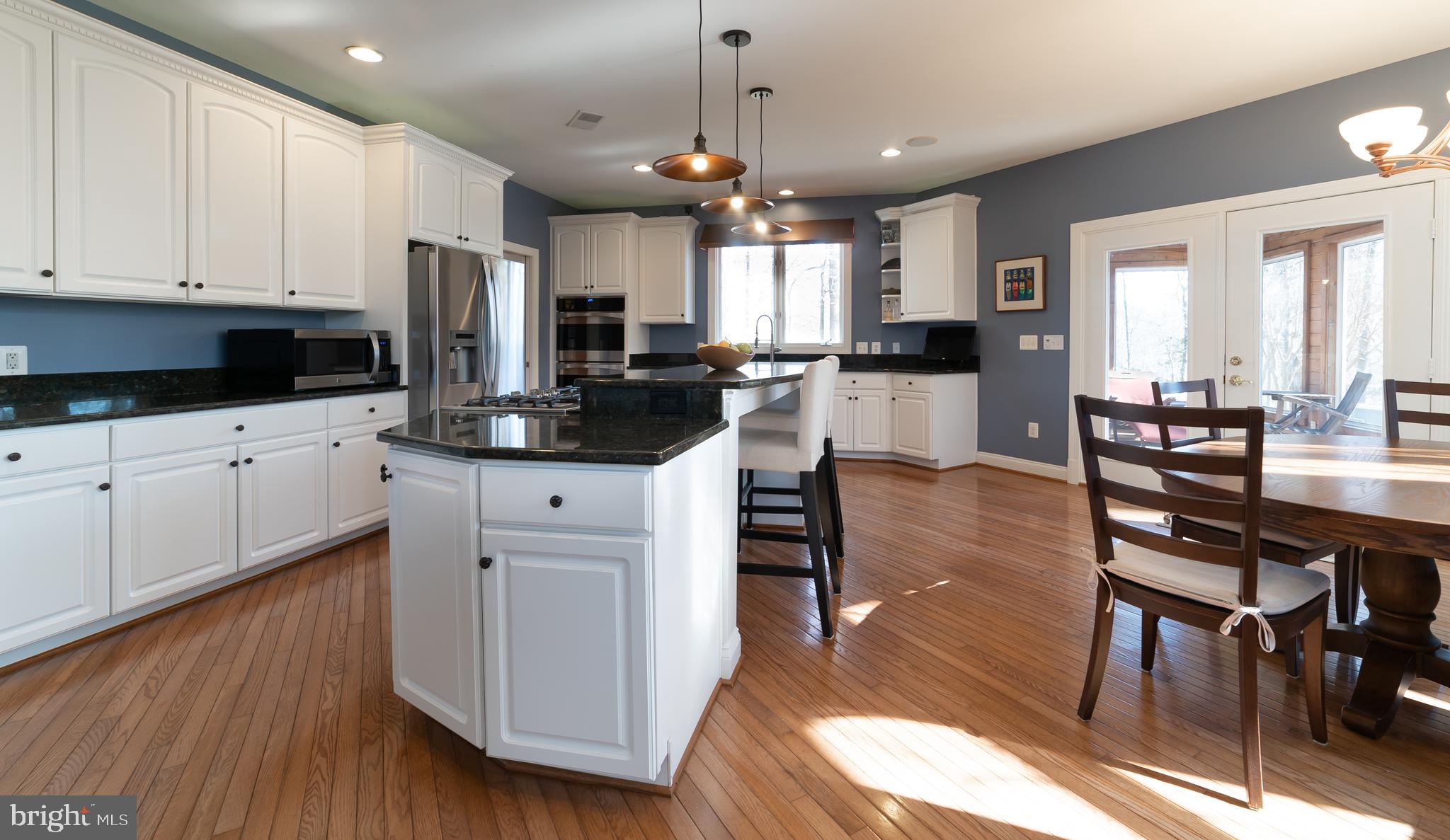 SOUTH RIVER COLONY - Residential