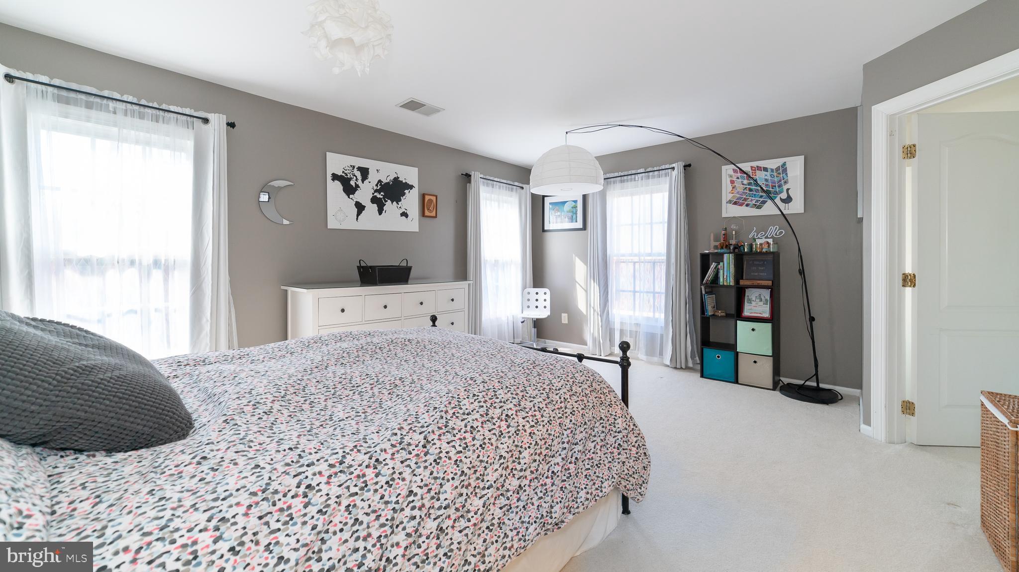 SOUTH RIVER COLONY - Residential