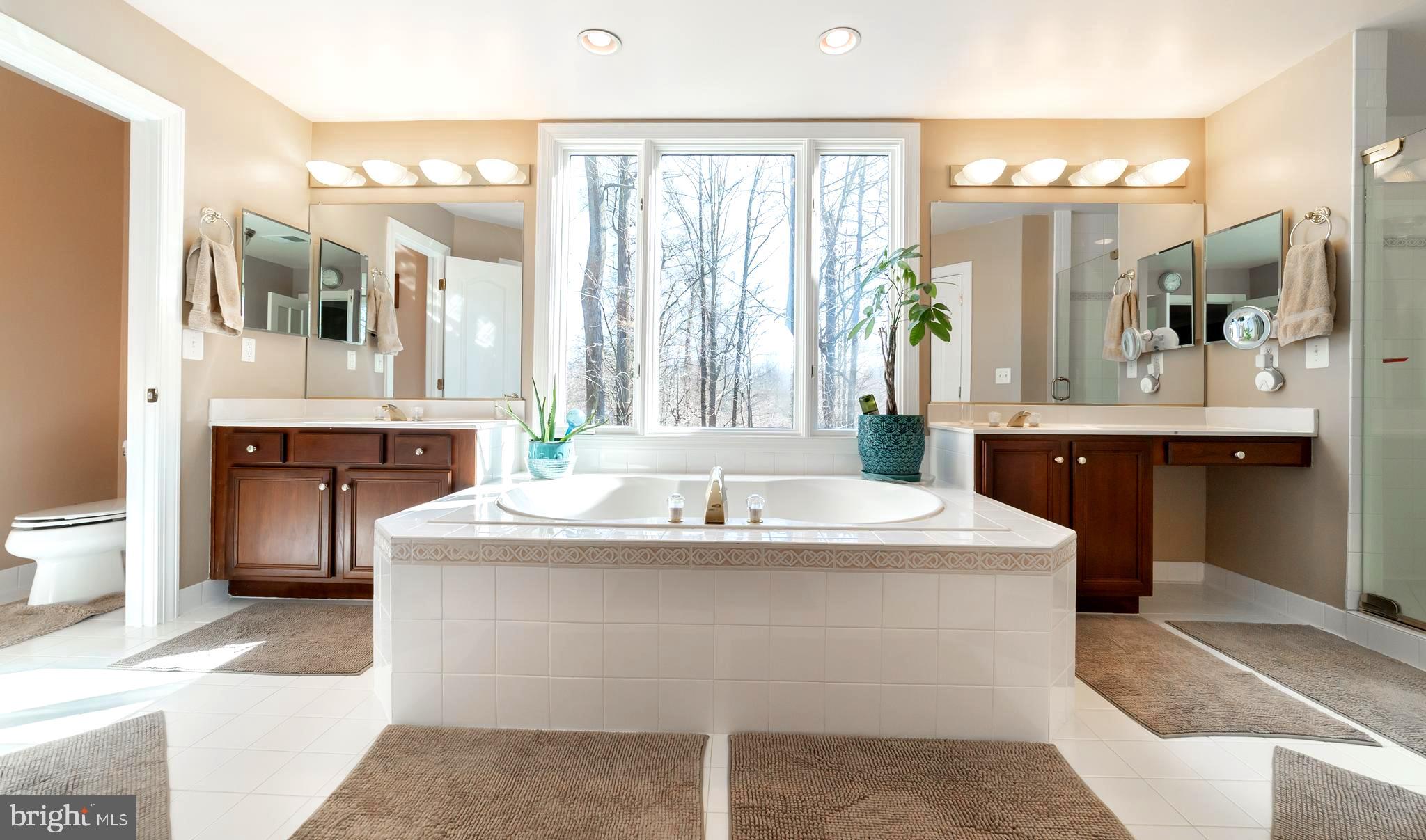 SOUTH RIVER COLONY - Residential