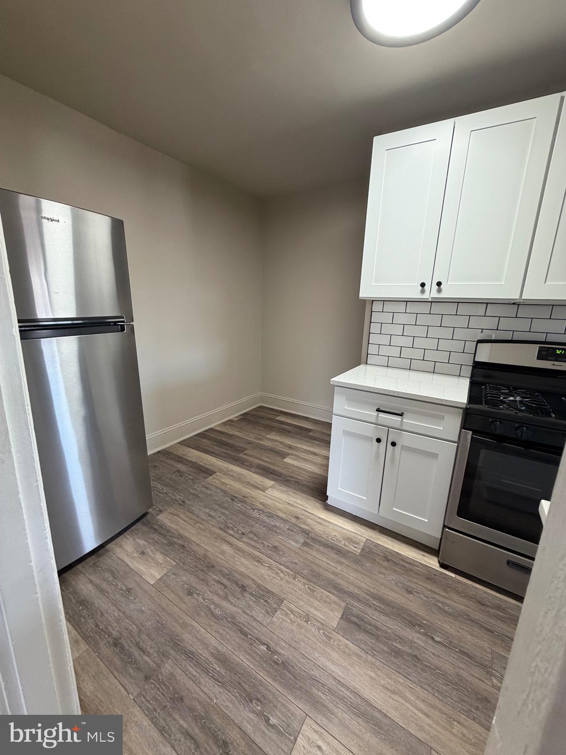 75 W LA CROSSE AVENUE